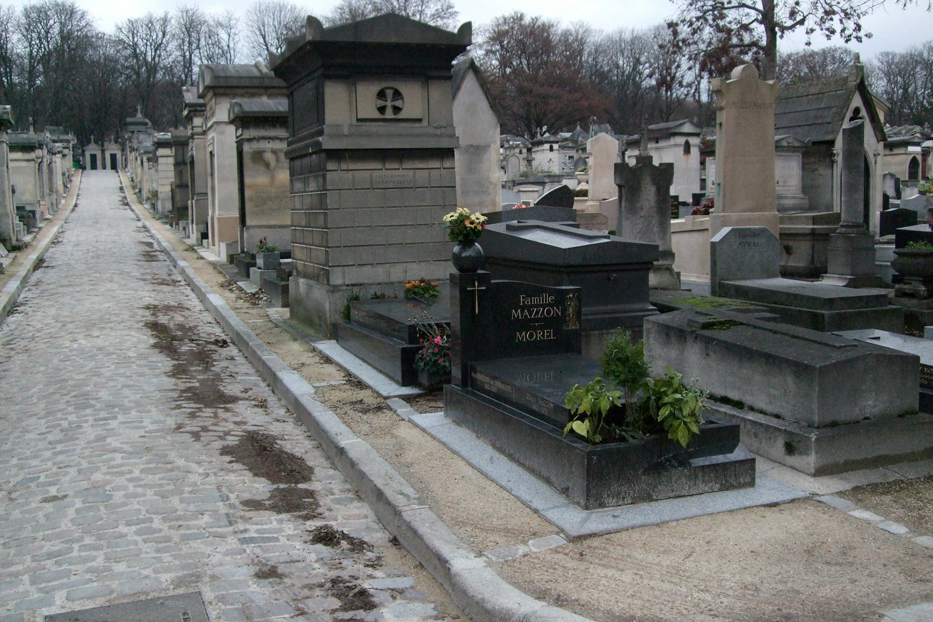 In sum, it was a really interesting and very calm place to visit among the bustle of Paris