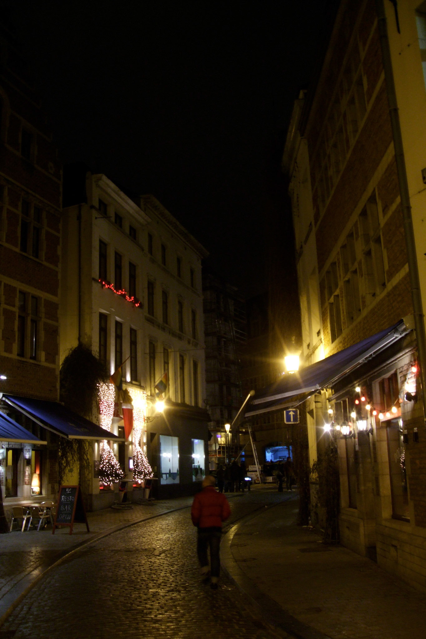 Streets starting to look more charming the farther I got from the train station; but still didn't find Brussels too charming
