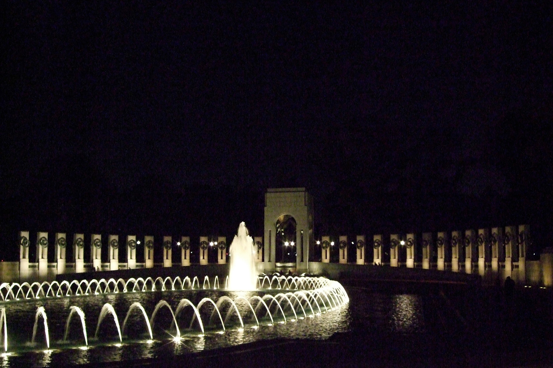 The beautiful fountains and structure of the World War II memorial