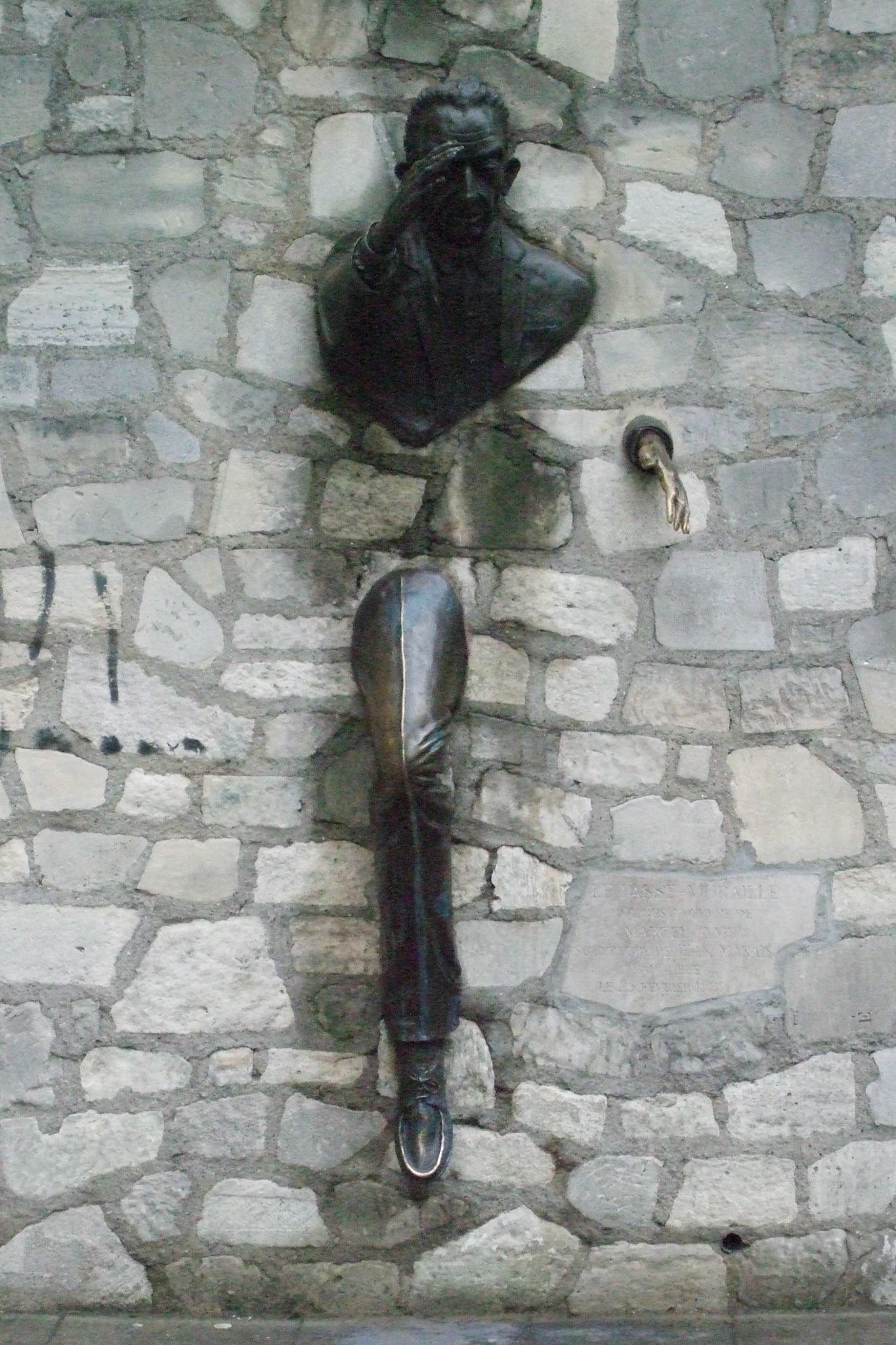 Near Montmartre, saw this clever statue