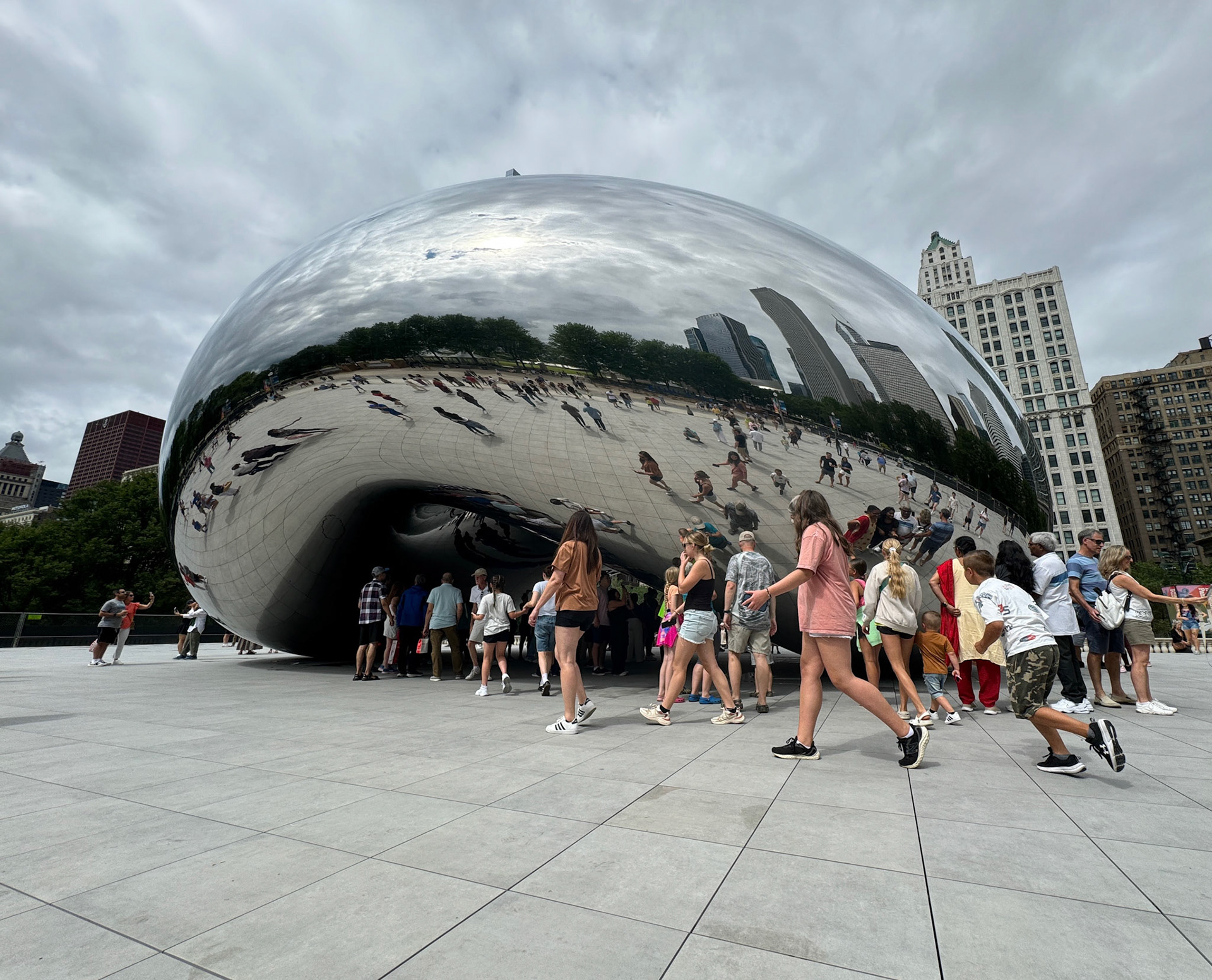 After more than a year being fenced off for repairs, the famous Bean scuplture was reopened just in time for me to explore it!