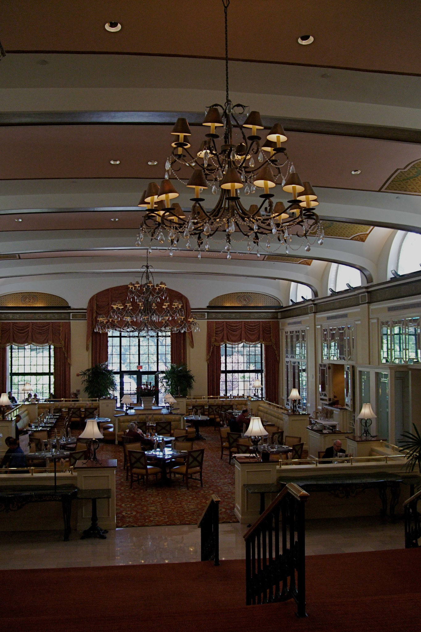 Lobby of the Omni Shoreham hotel