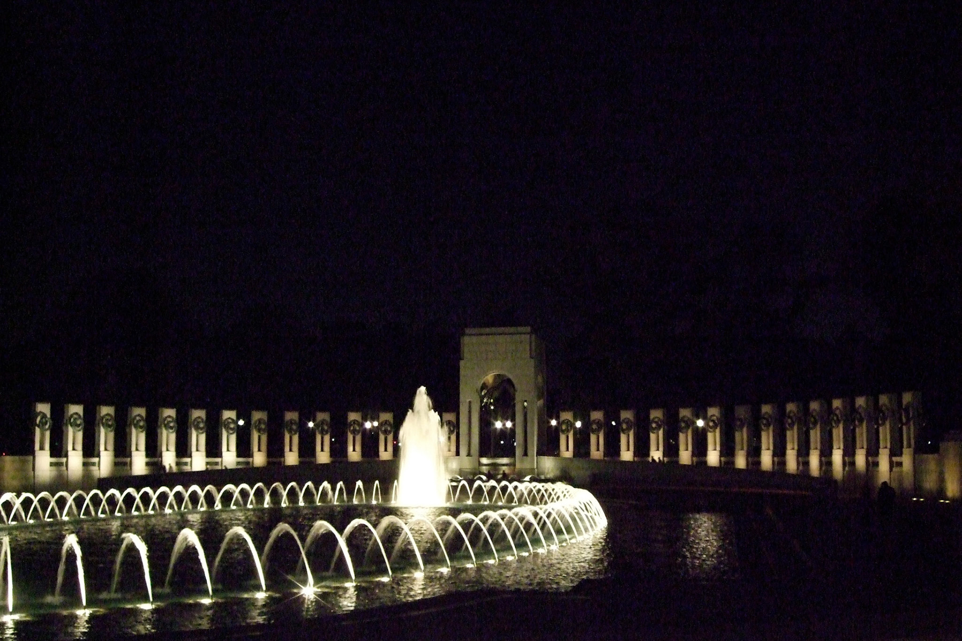 The beautiful fountains and structure of the World War II memorial