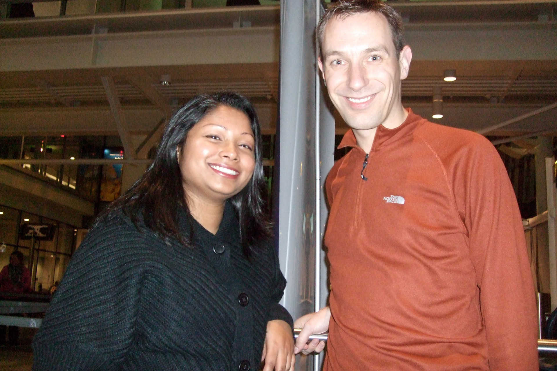 I can't go anywhere in Toronto without running into people! My university classmate Paula was flying from Pearson too; she to Dubai