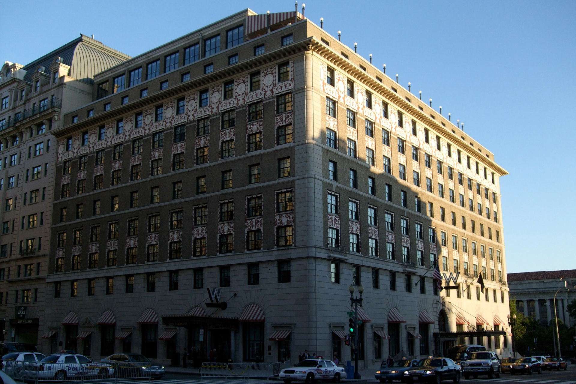 Near the White House, visited the W Hotel Washington
