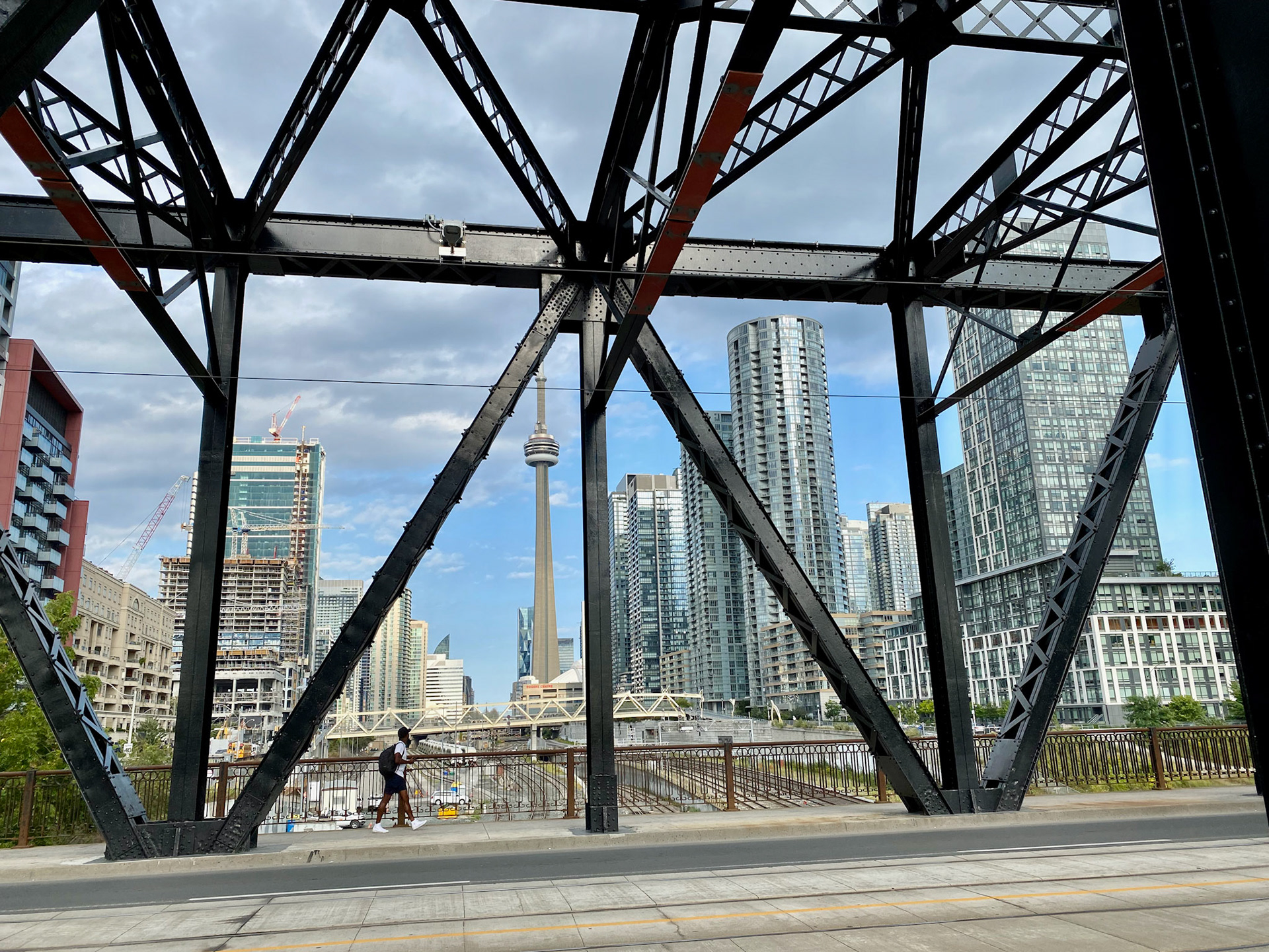 An absolutely aweome beautiful day in Toronto exploring the city