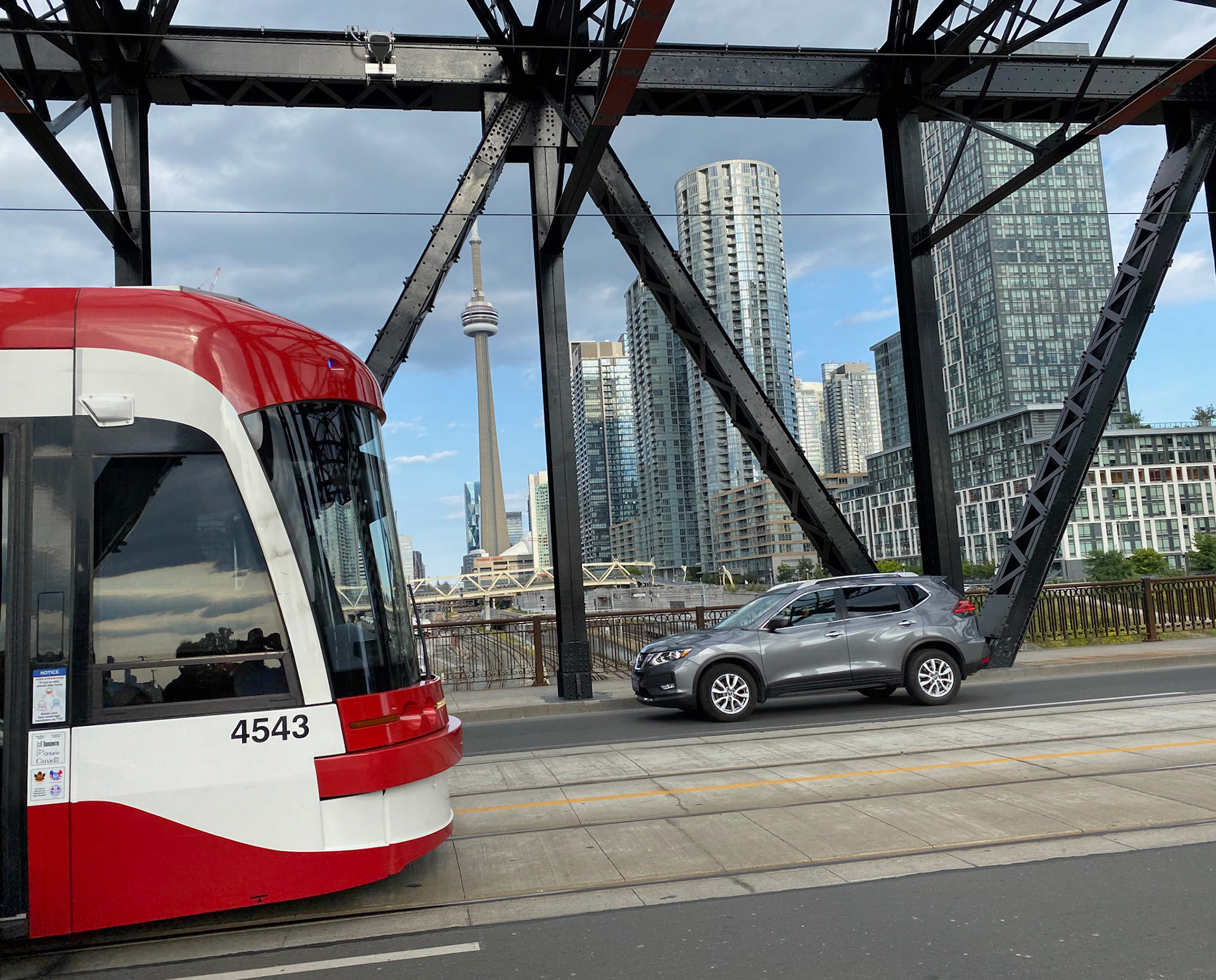 An absolutely aweome beautiful day in Toronto exploring the city