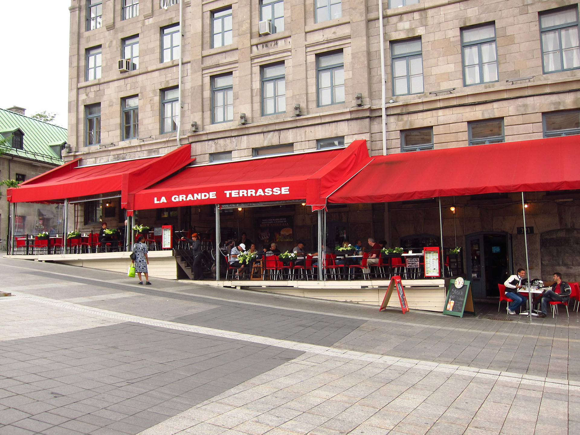 The Place Jacques-Cartier square in Old Montreal: lined with terrasses
