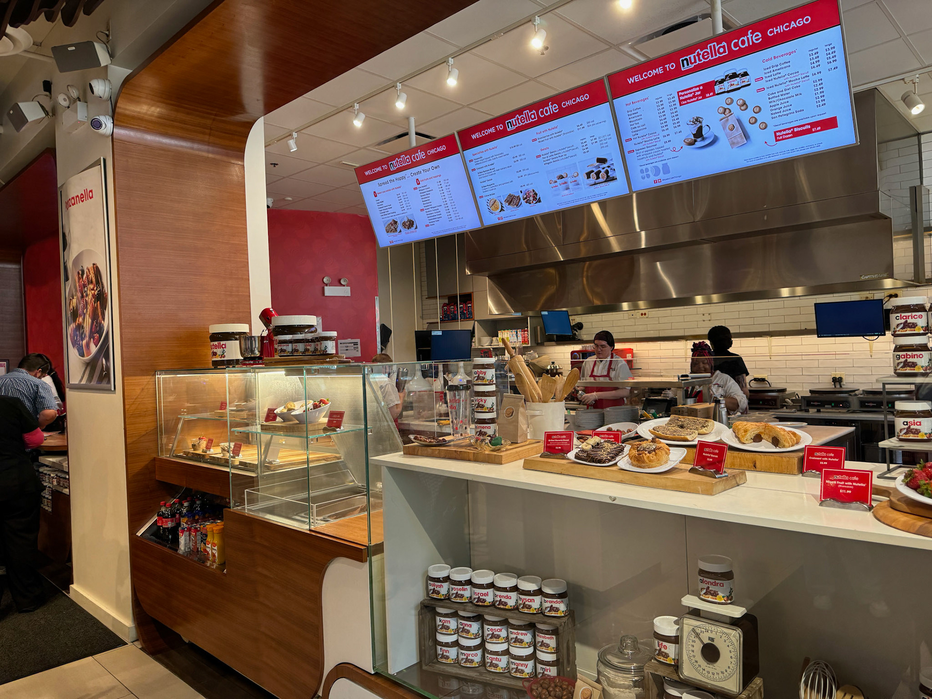 Chicago has a Nutella Cafe!