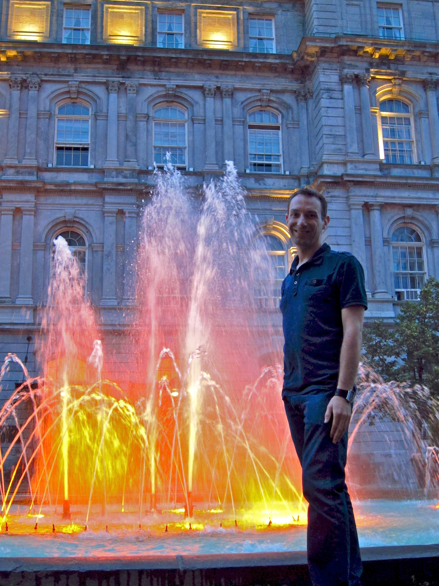 Me beside Hôtel de Ville