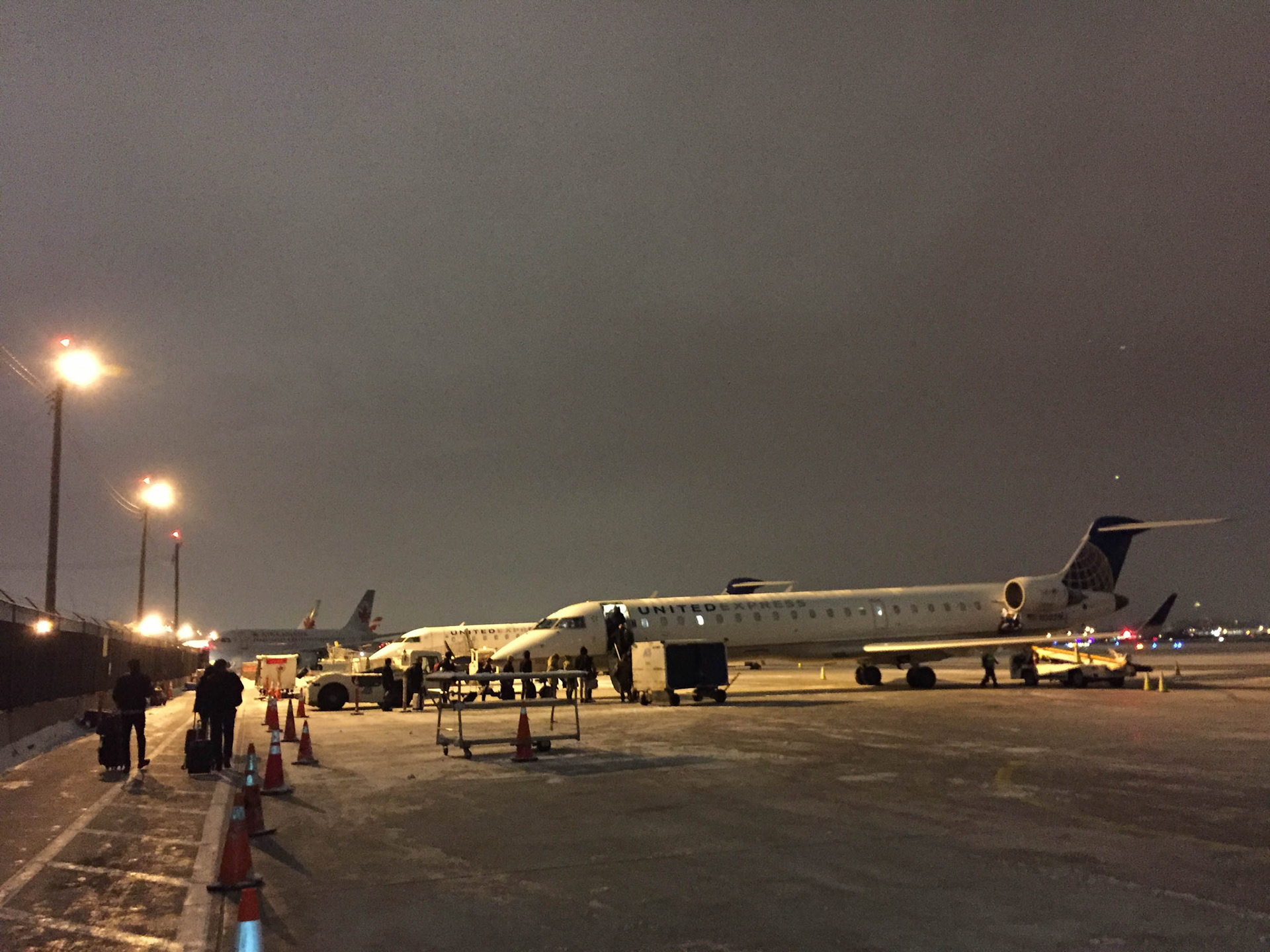 Early morning plane...  YYZ-IAD