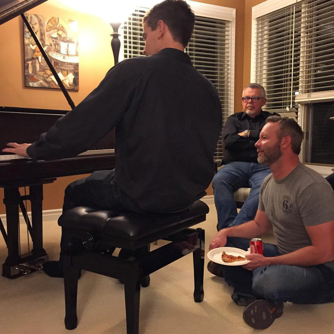 You know you've matured when a concert after-party involves listening to classically-trained pianists! I'm in heaven 😊!