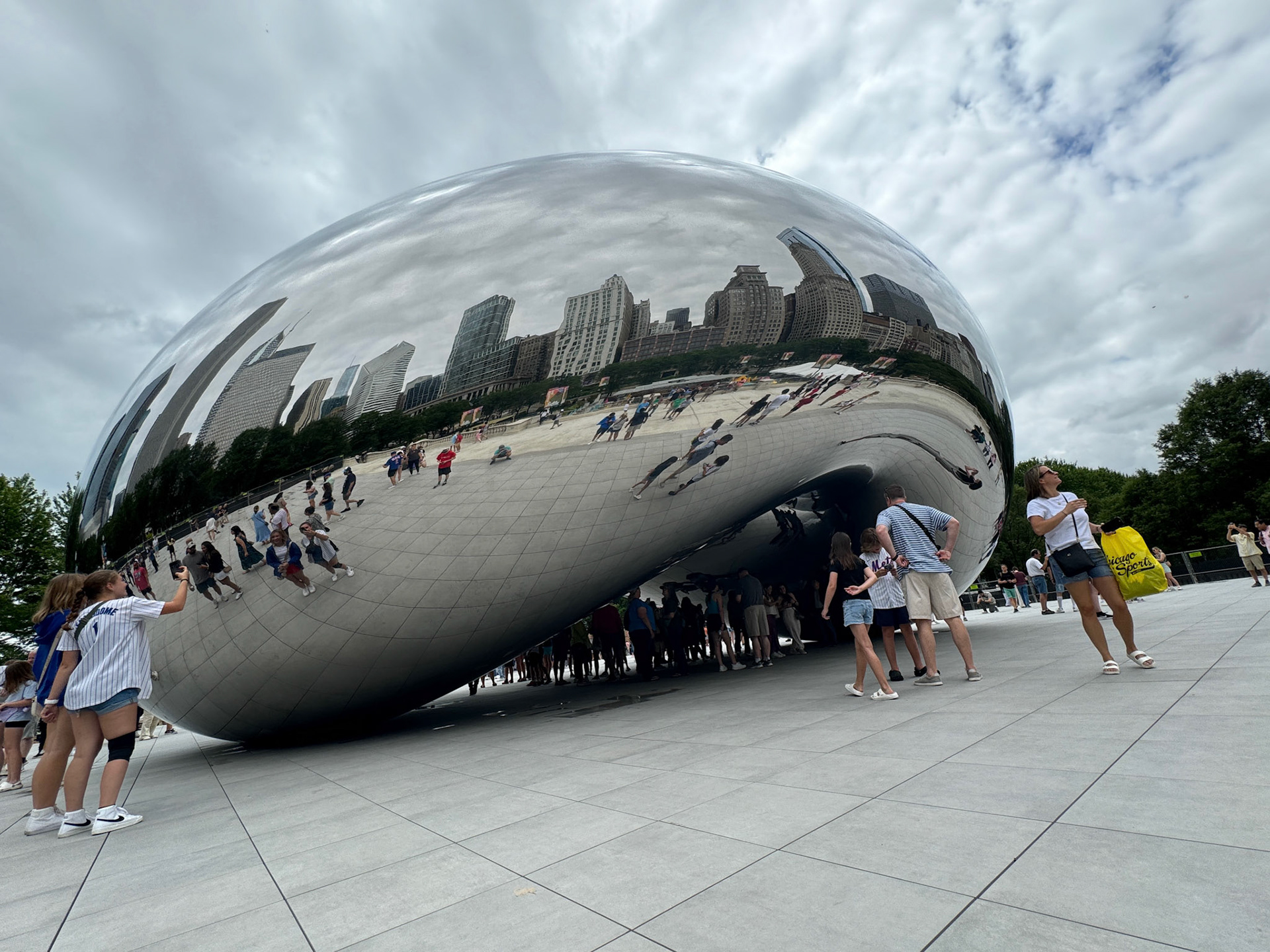 After more than a year being fenced off for repairs, the famous Bean scuplture was reopened just in time for me to explore it!