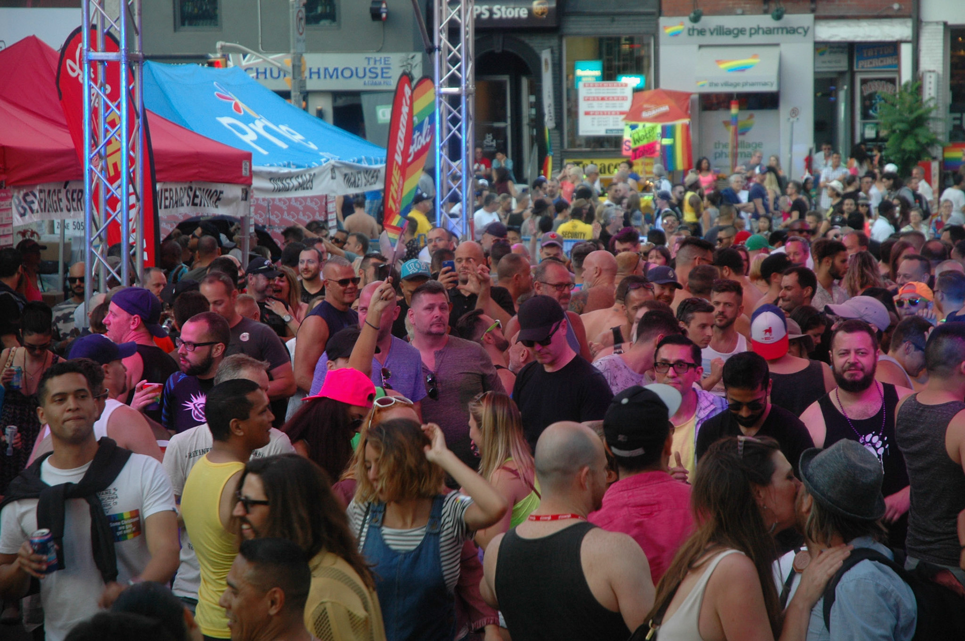 PrideTO_BearGarden_AndrewKaszowski_179