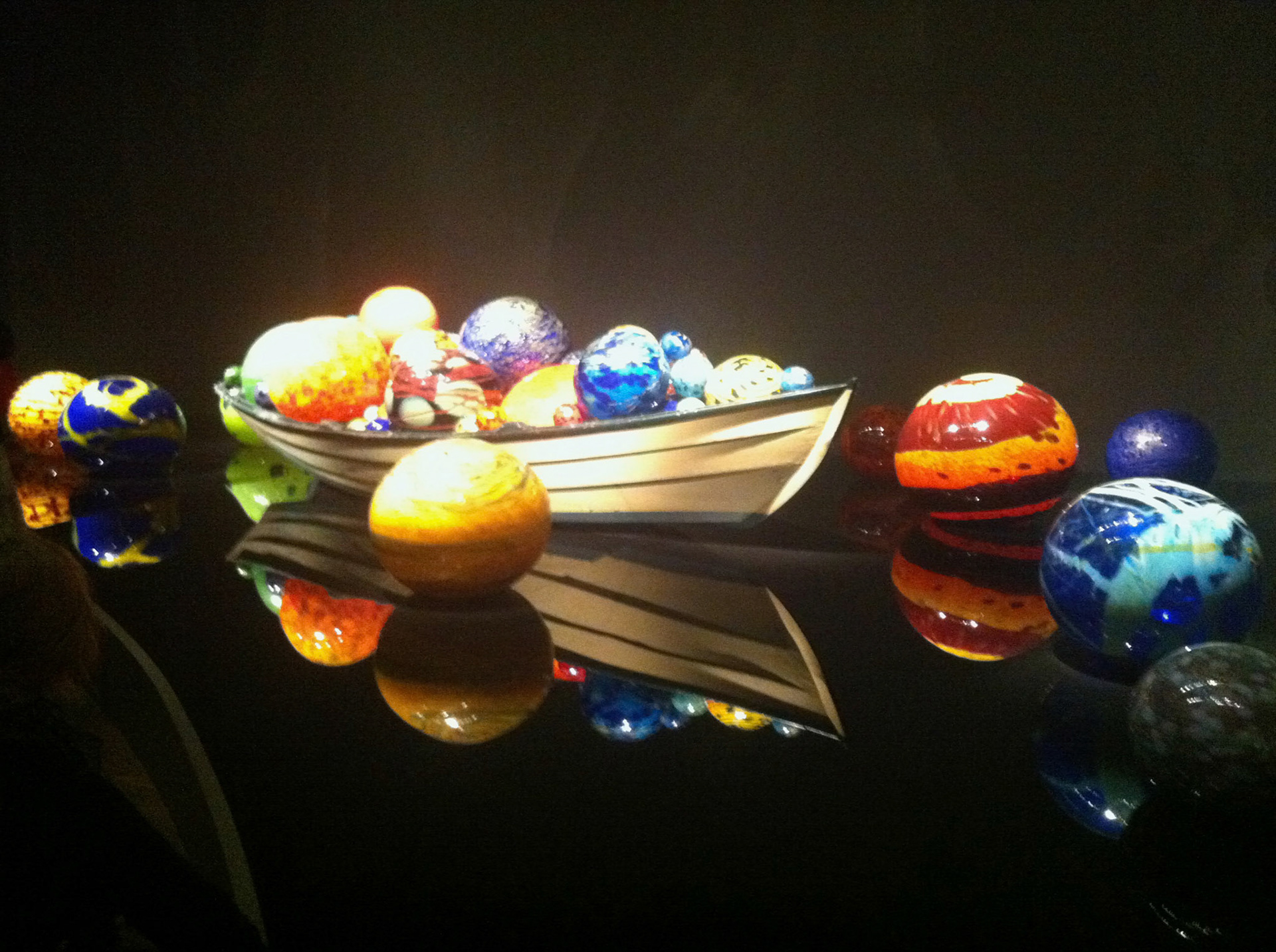 Dale Chihuly's stunning glass art at Musée des Beaux Arts de Montréal