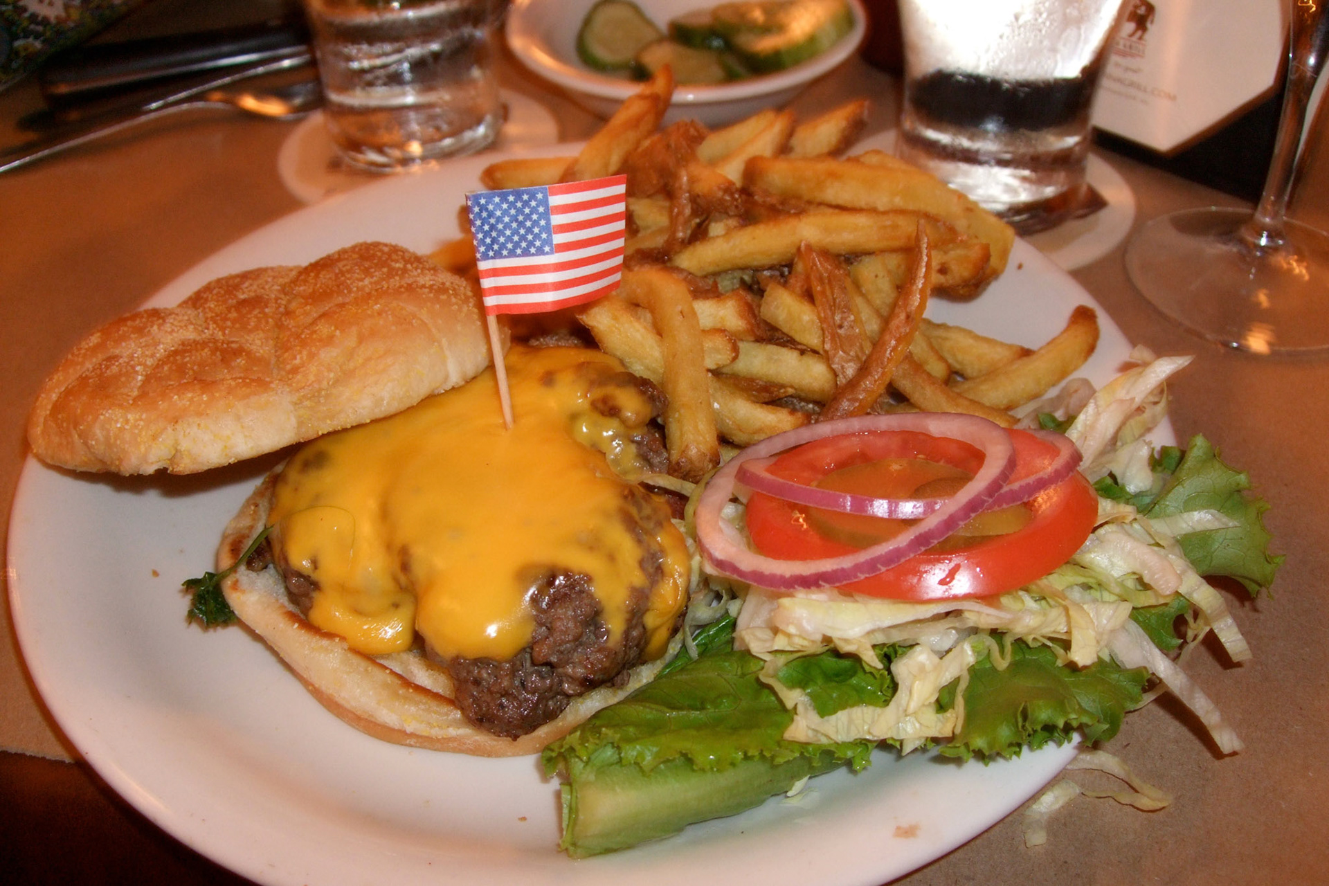 Lunch on my second conference day. Unhealthy food is patriotic in the US. See, the flag proves it!