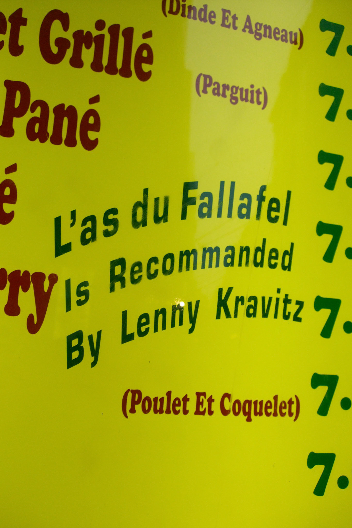 L'as du Fallafel is even recommended (recommanded) by Lenny Kravitz.