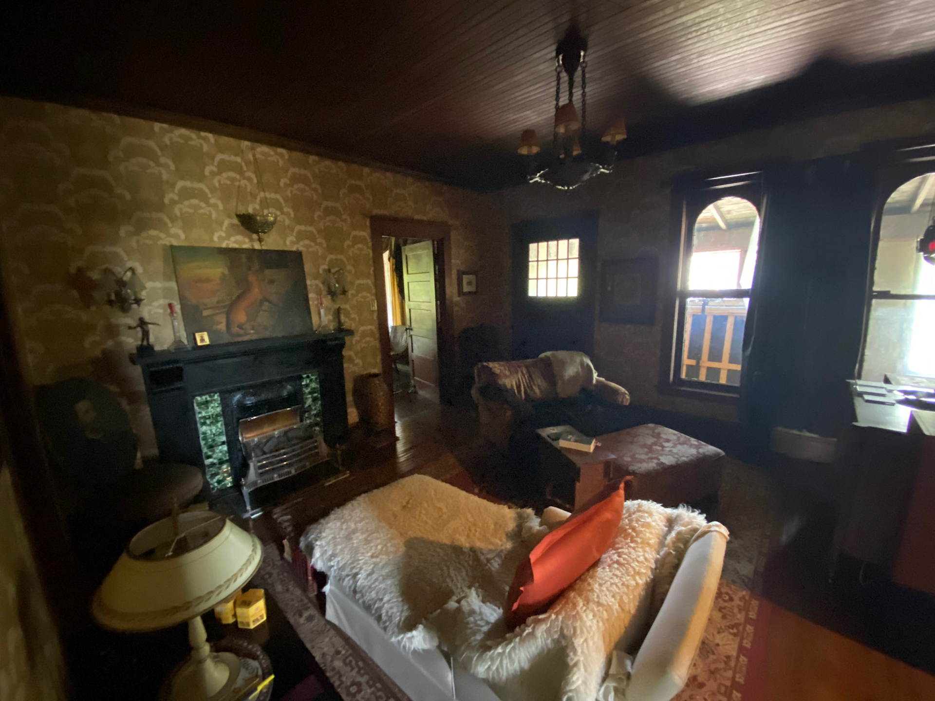 Lumley and Co. B&amp;B - Laurence's antique store and b&amp;B in Iona, visiting Emerson