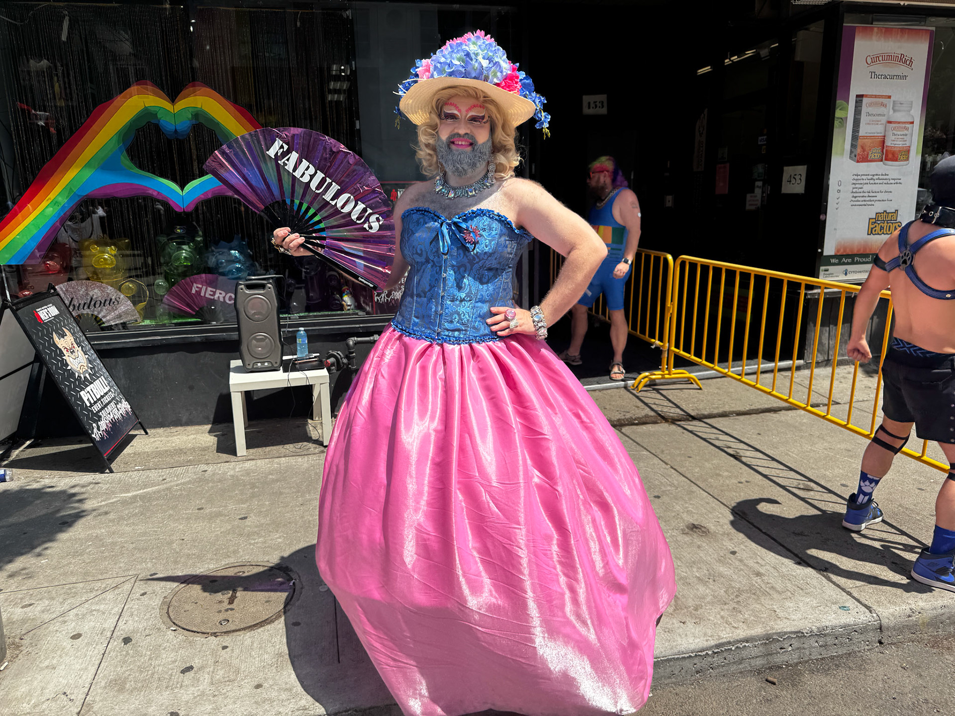 Beautiful operatic performance by drag performer Maria Allass