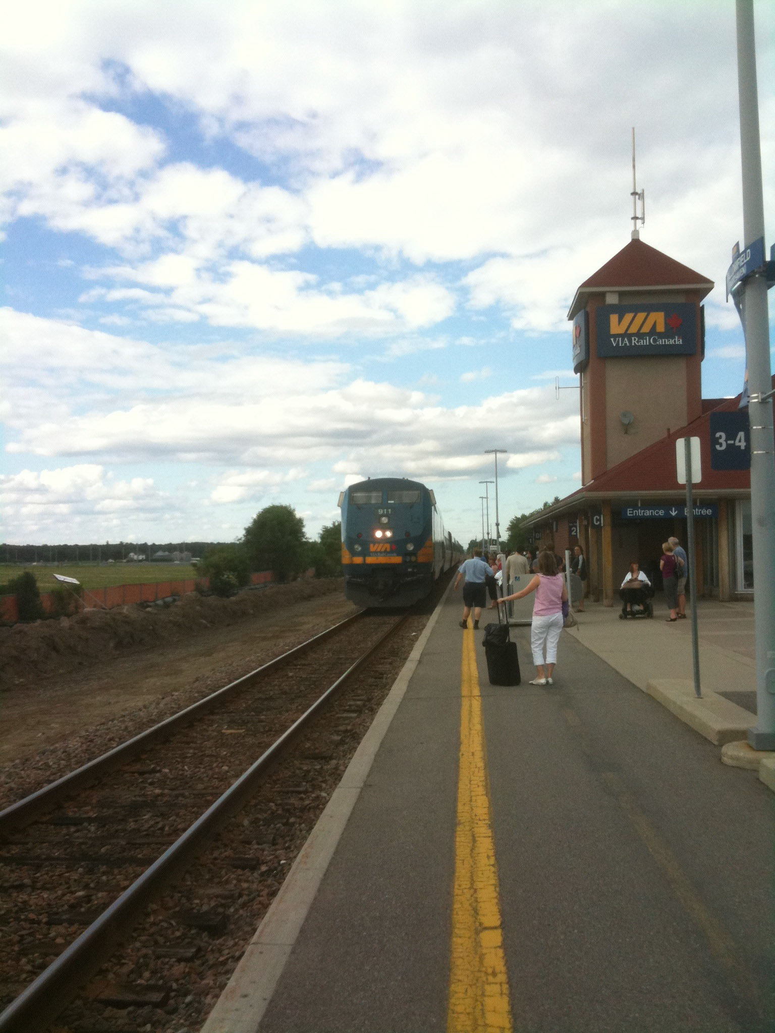 About to leave Ottawa from Fallowfield station - I always love the sense of anticipation as a train rolls into station