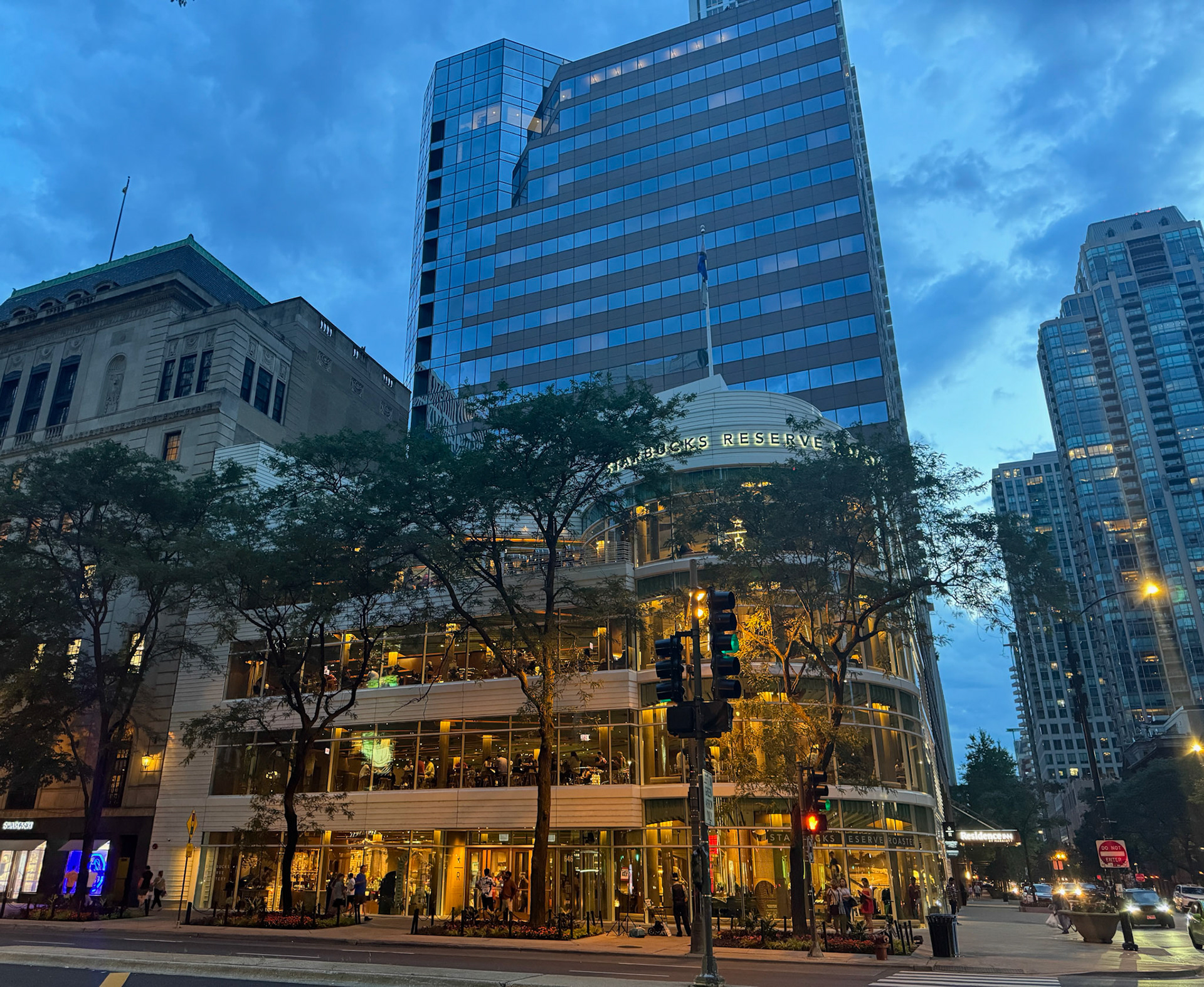 Chicago has the world's largest Starbucks - the Starbucks Reserve Roastery
