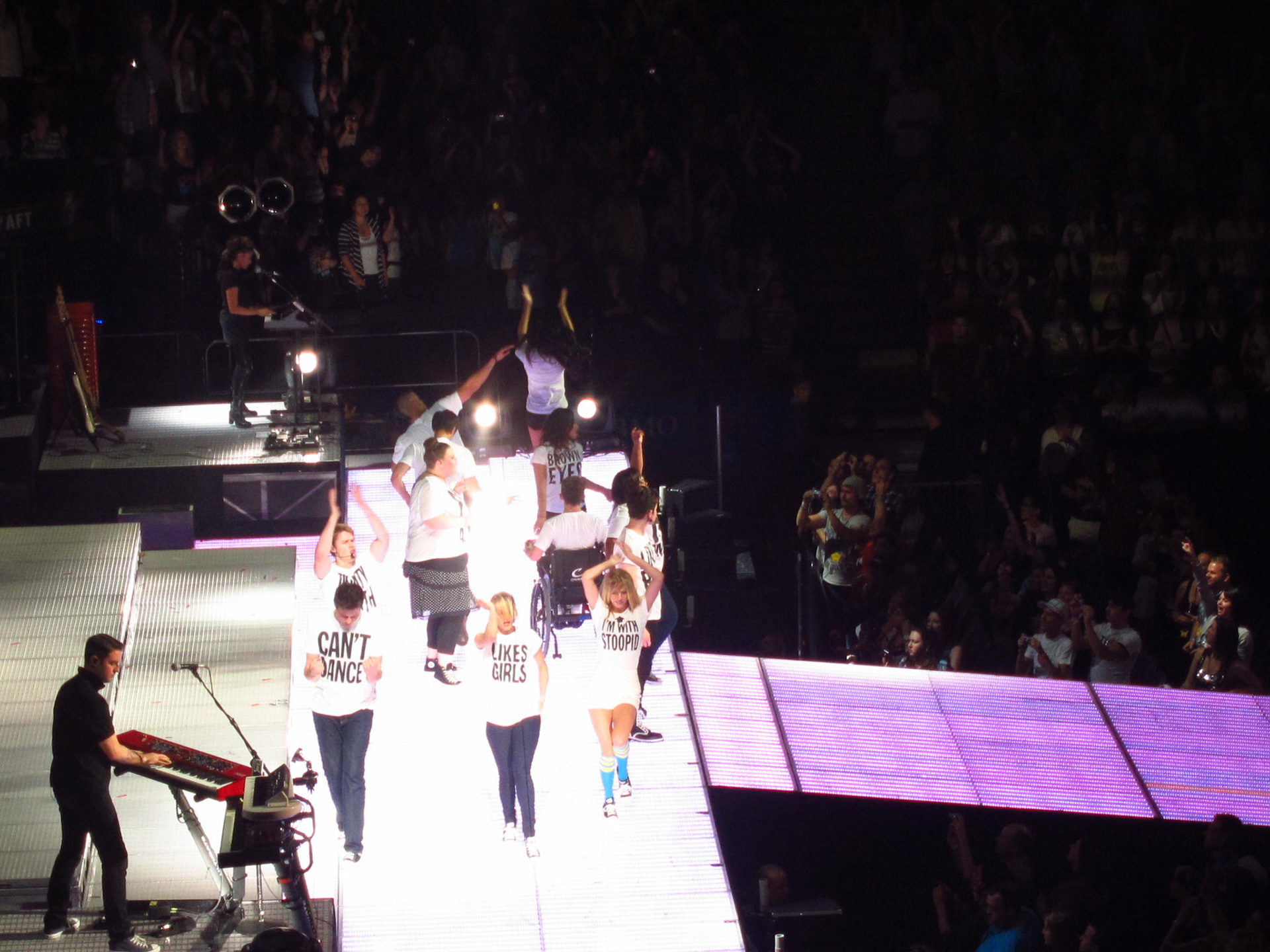 Glee Cast singing "Born this Way"