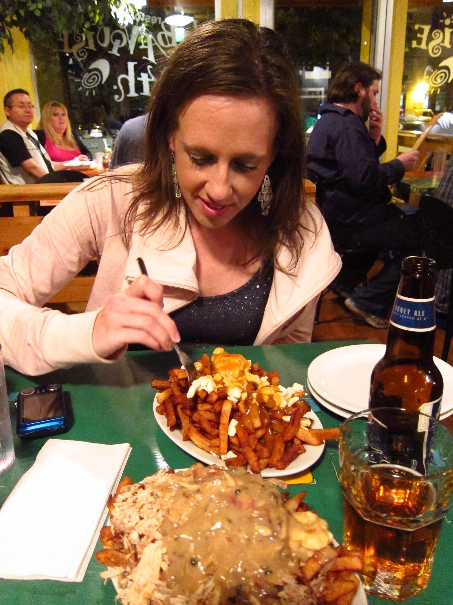 Late night bliss: La Banquise 24hr poutine. We tried traditional and turkey/bacon/pepper mmmm