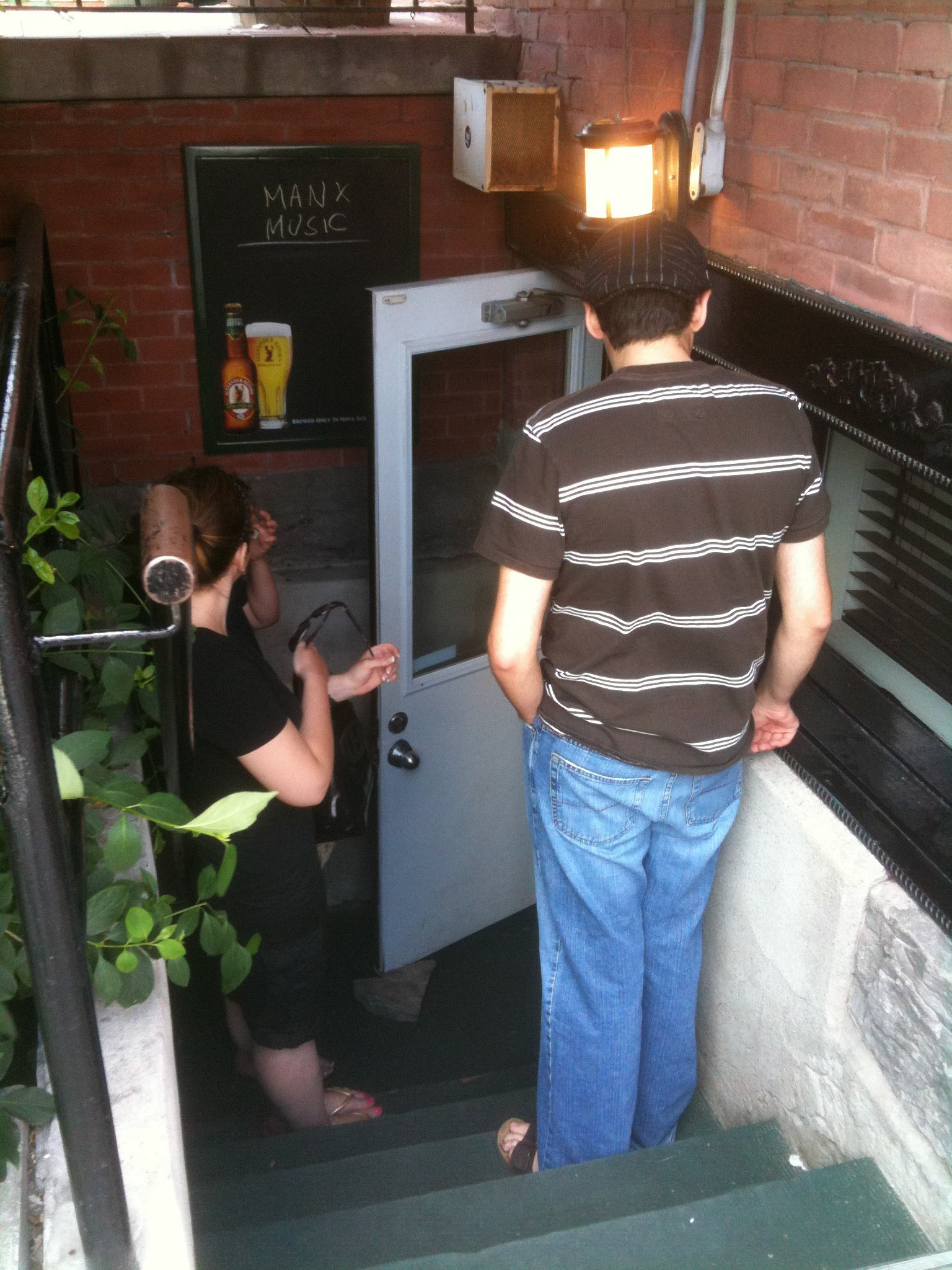 Vito and Renee took me to Manx, an underground pub with proably the best breakfast in Ottawa