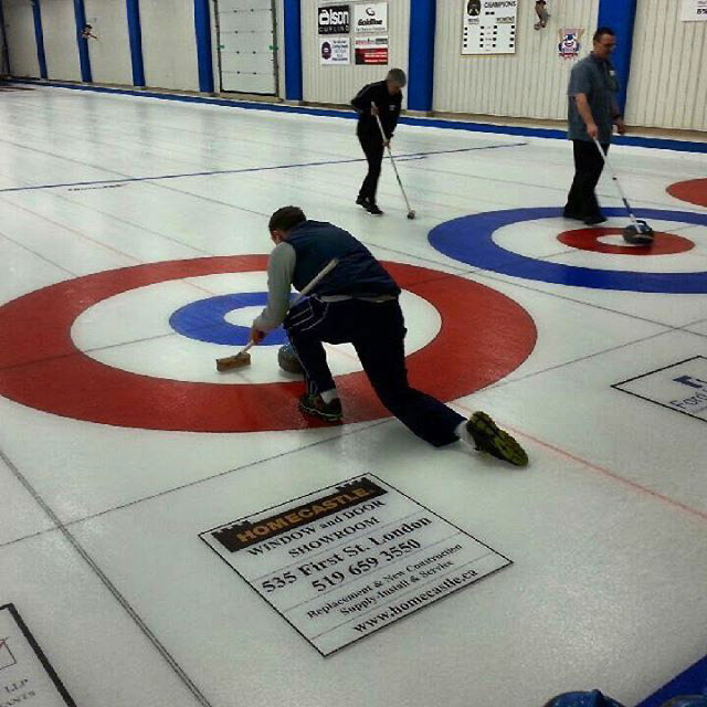 This photo makes it look like I know how to curl. I assure you I don't... yet #learntocurl
