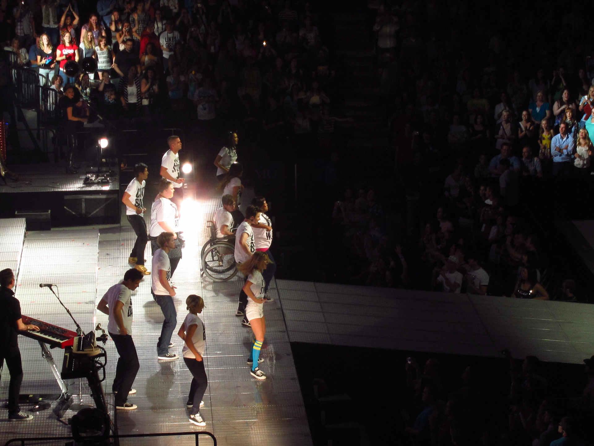 Glee Cast singing "Born this Way"