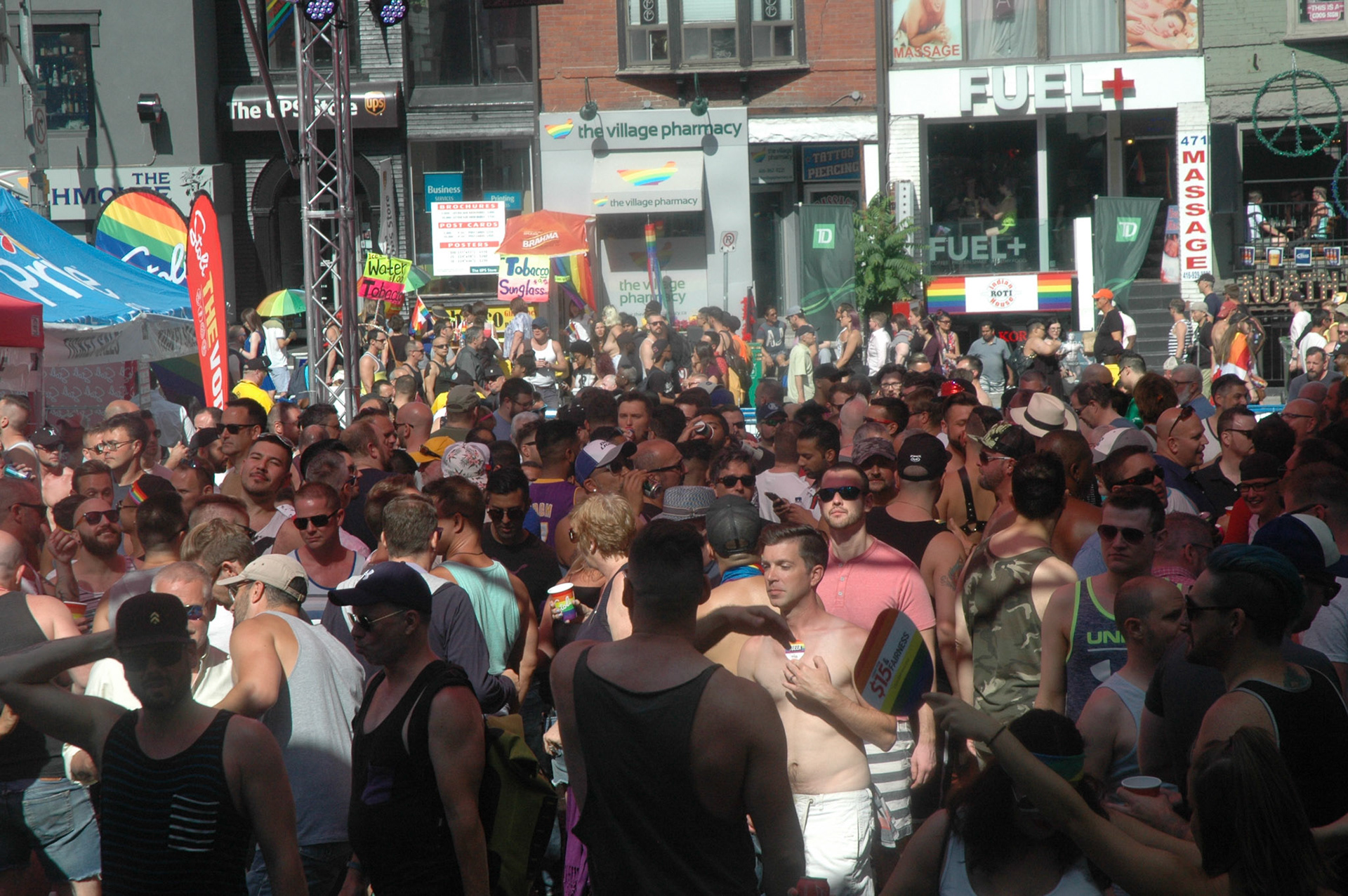 PrideTO_BearGarden_AndrewKaszowski_074