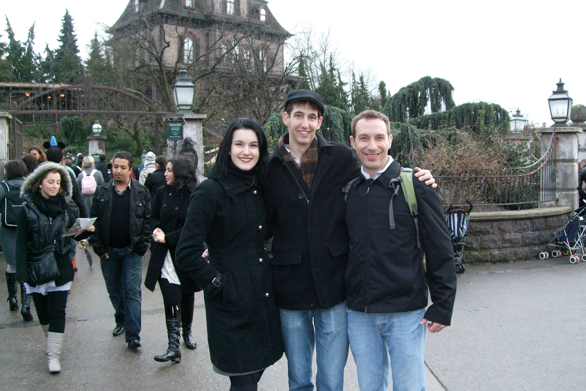 Miraculous out of the huge crowd, we ran in to Matt and his brother's sister-in-law Bella! Amazing!