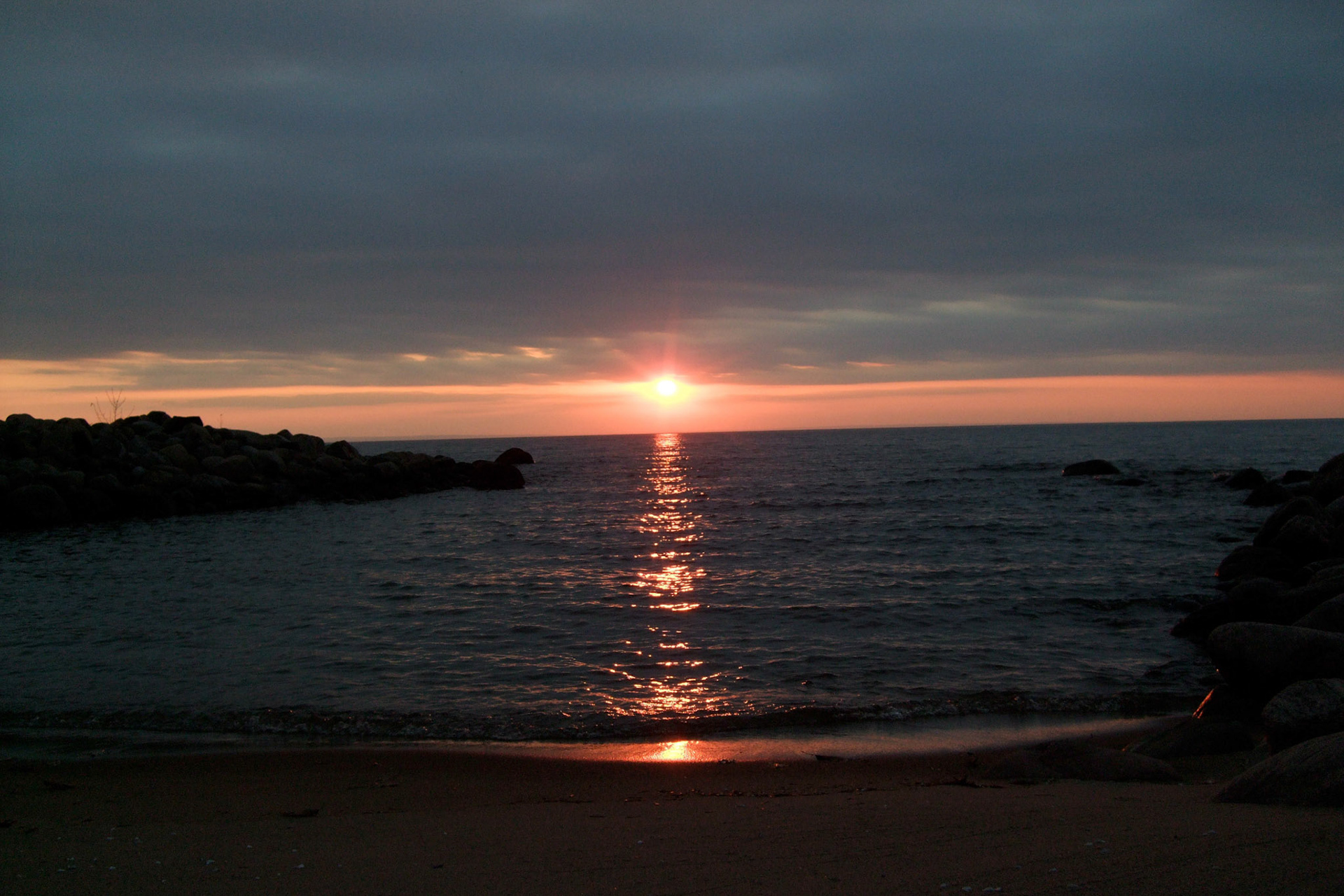The November sun sets at my aunt &amp; uncle's Georgian Bay cottage