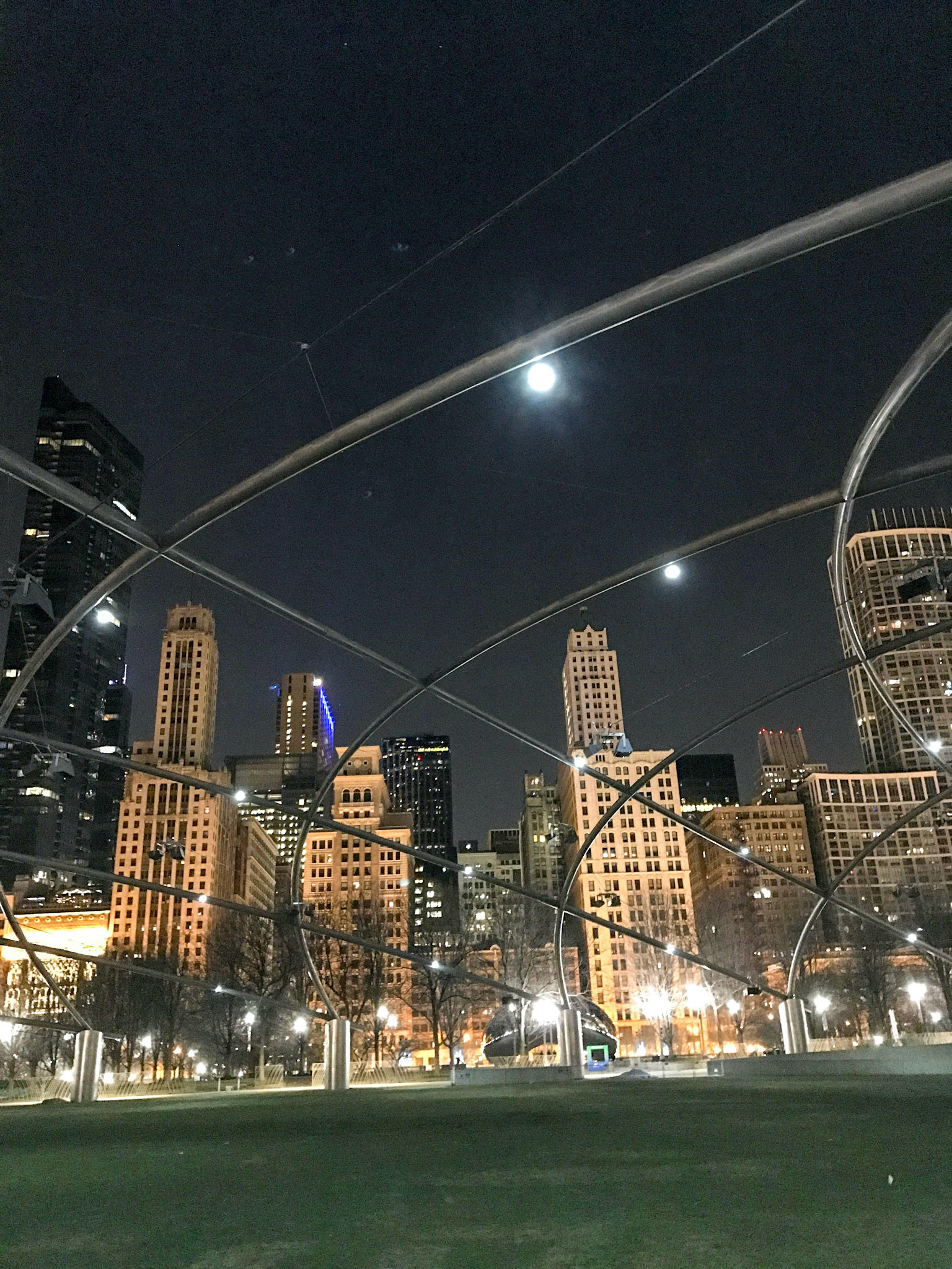 Downtown Chicago by night