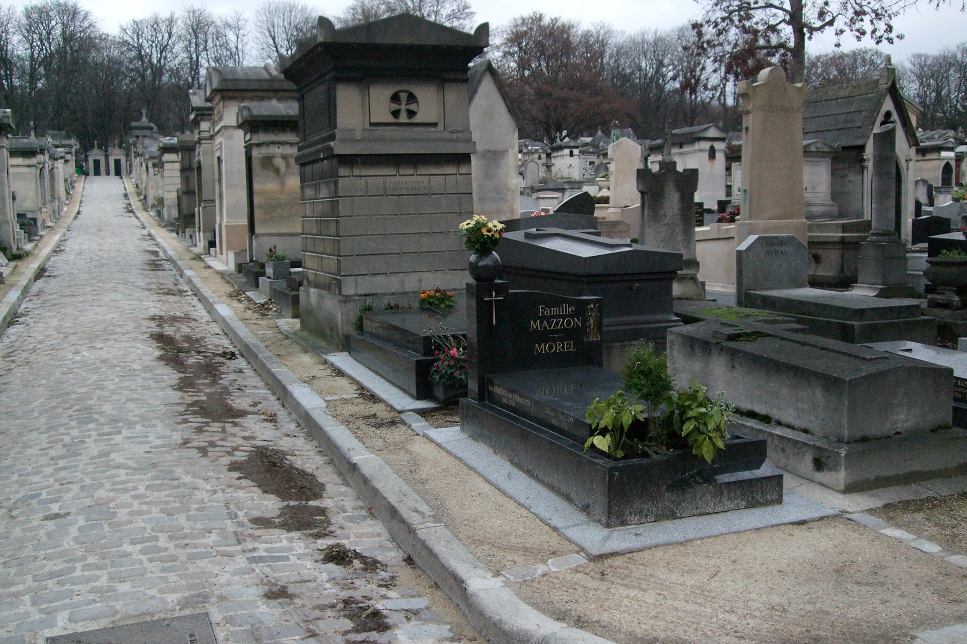 In sum, it was a really interesting and very calm place to visit among the bustle of Paris