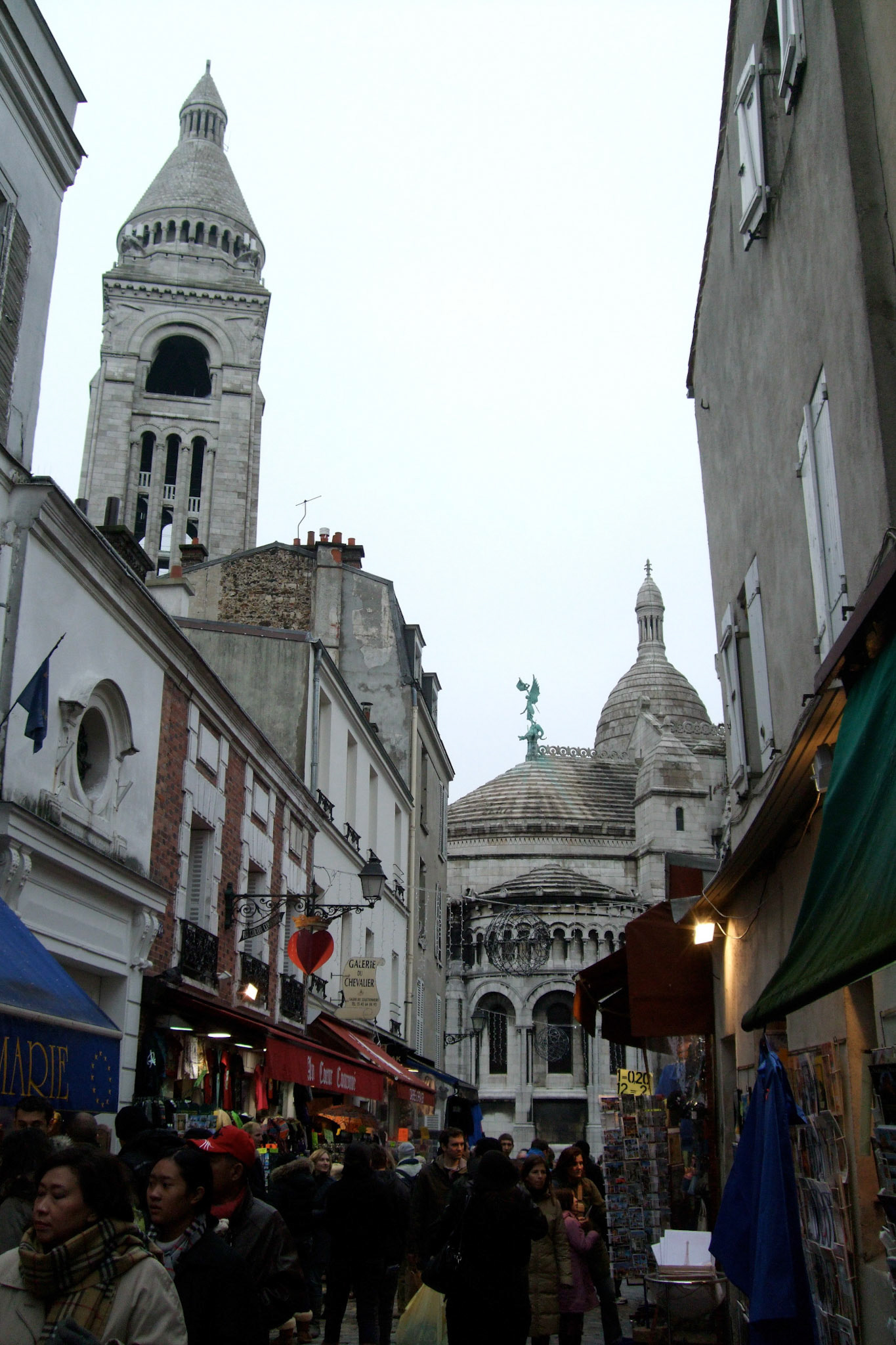 We walked about the famous streets of Montmartre, the artist's quarter near Sacre Coeur