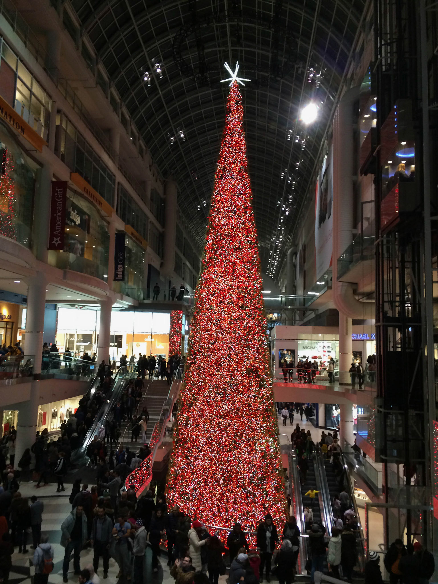 Canada's tallest Christmas tree at Toronto Eaton Centre reaches an absolutely mind-blowing 100ft!