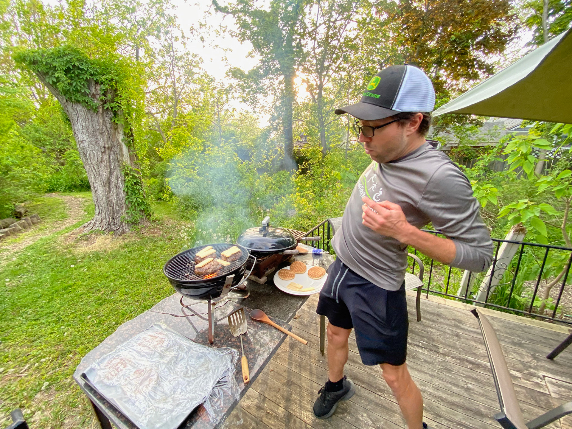 Visiting with Emerson at Laurence's B&amp;B in Iona