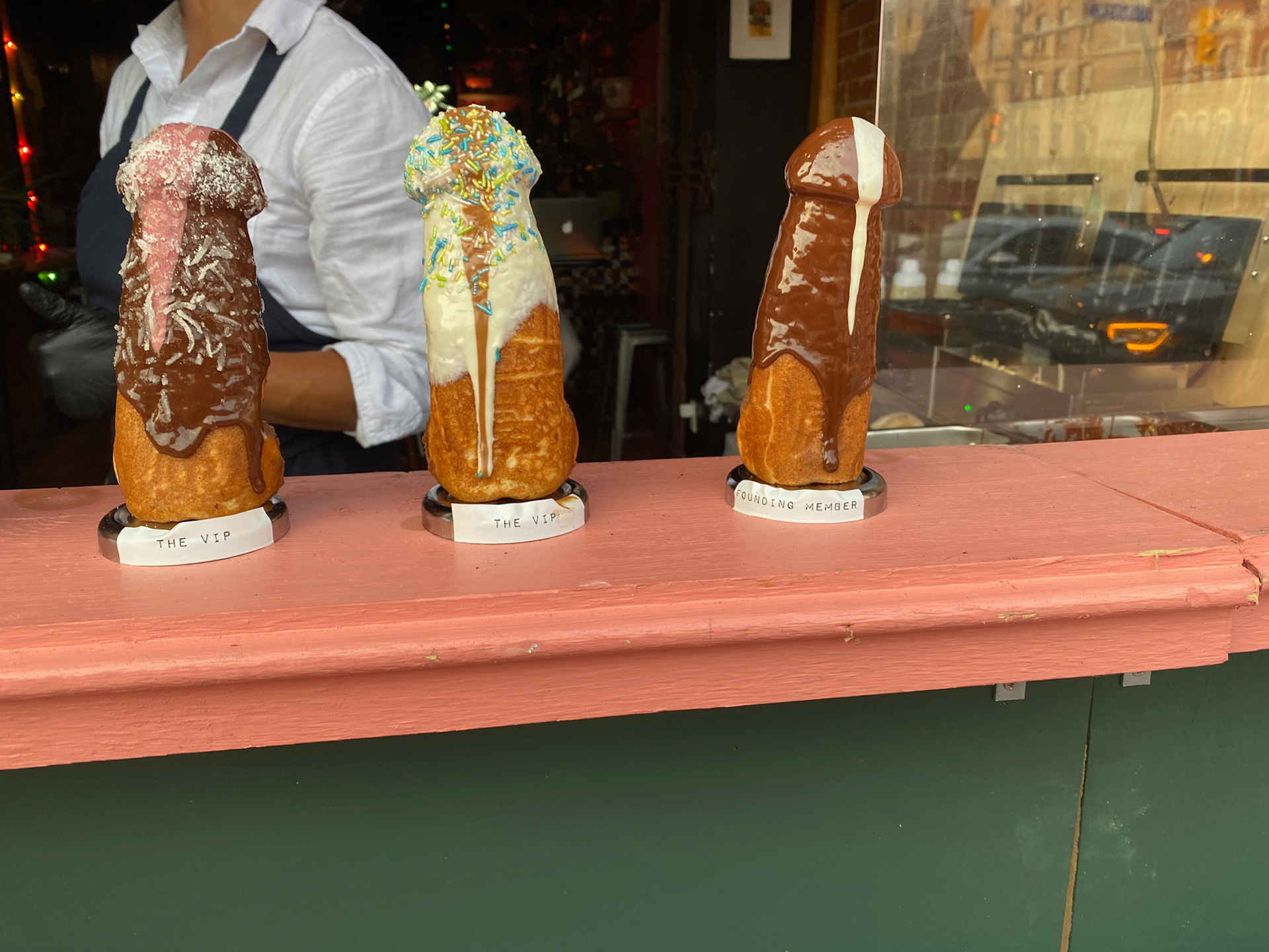 An absolutely aweome beautiful day in Toronto exploring the city