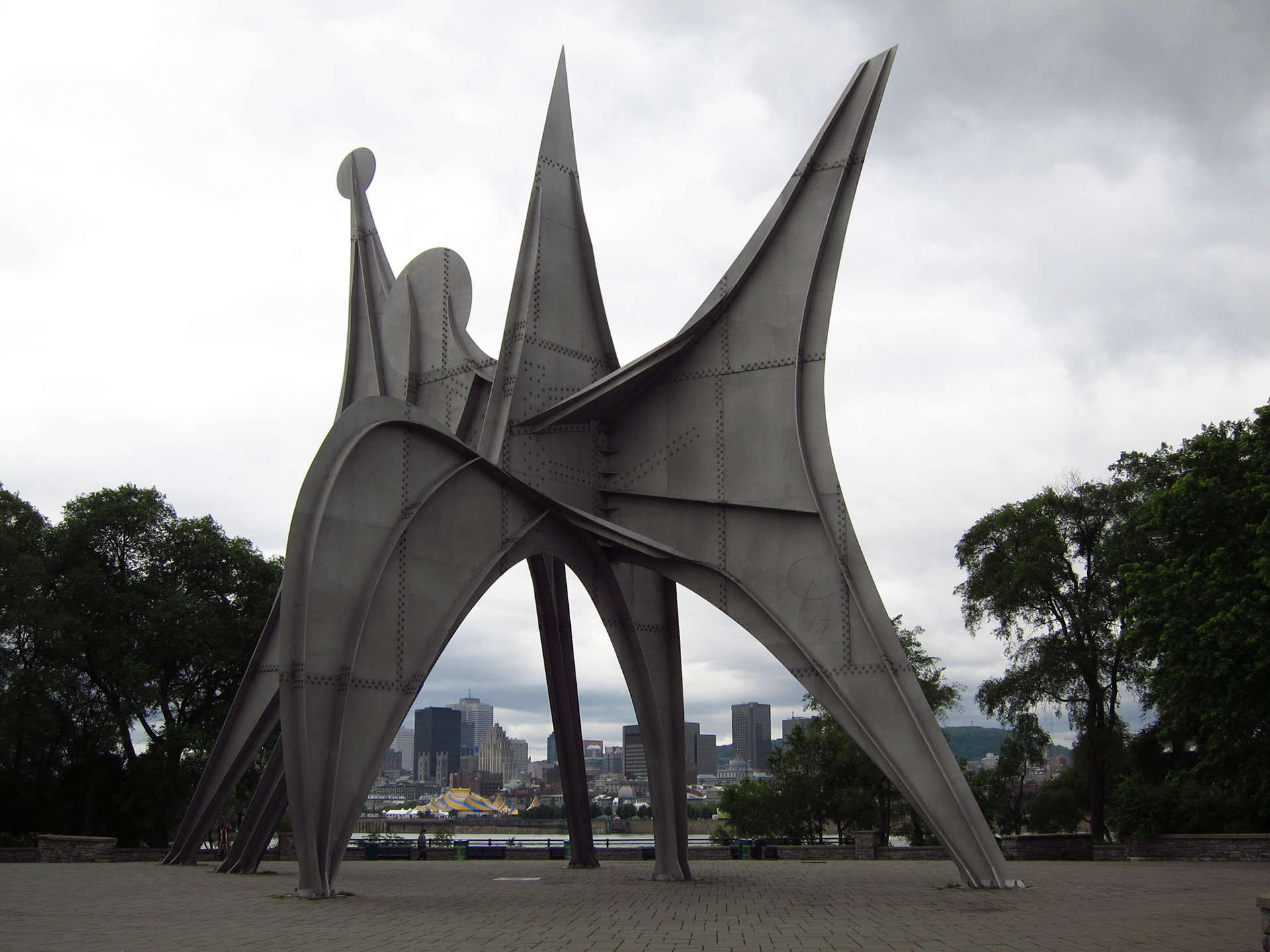 On île Sainte-Hélène looking towards the Montreal skyline