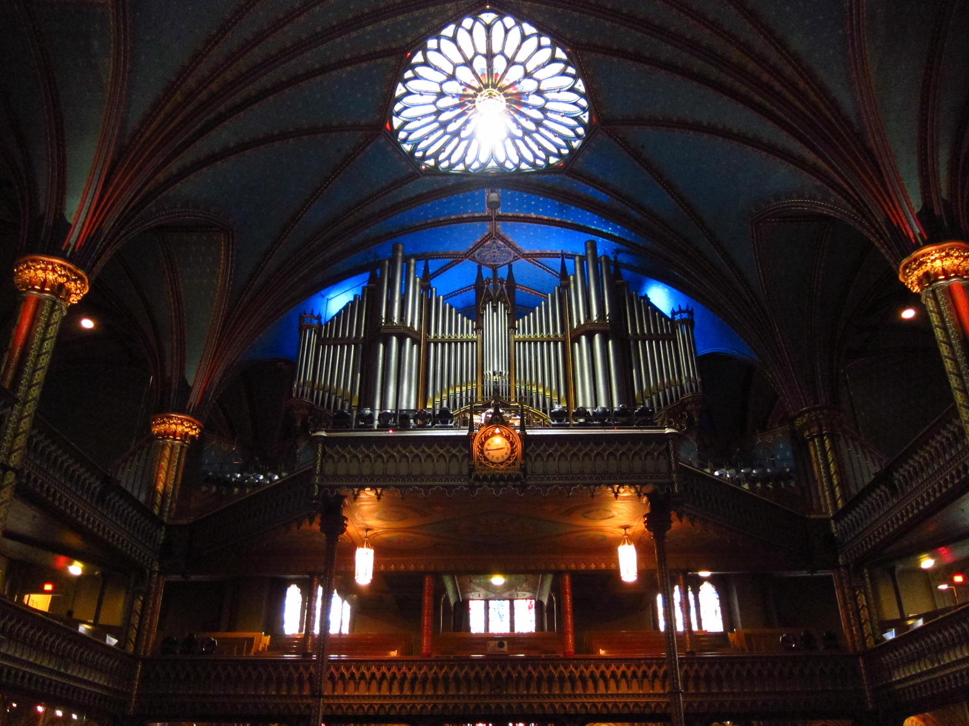The organ in Notre-Dame. An organist was performing the whole time
