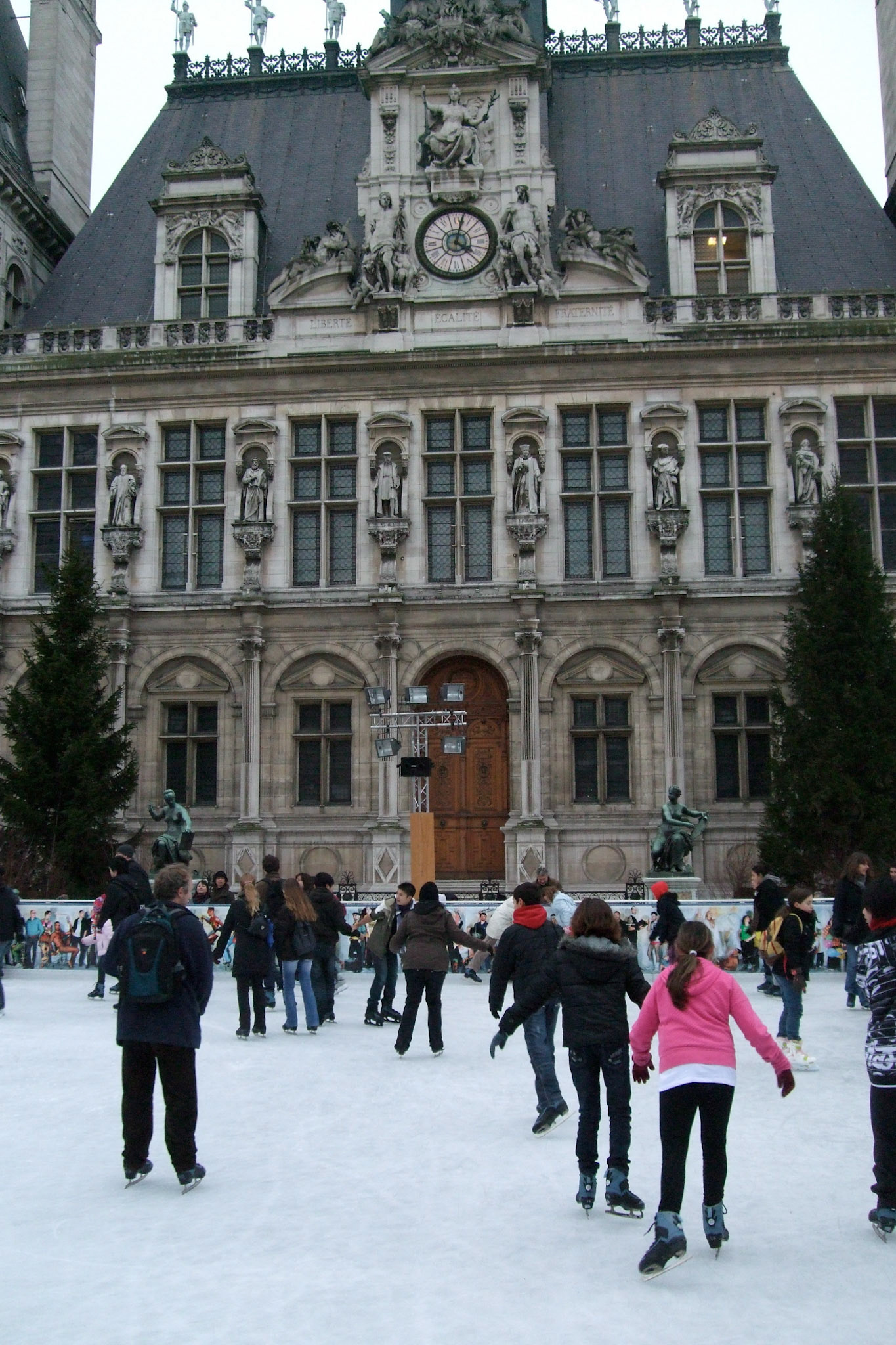There's a nice skating rink in front of Hotel De Ville. You should have seen the line-up!