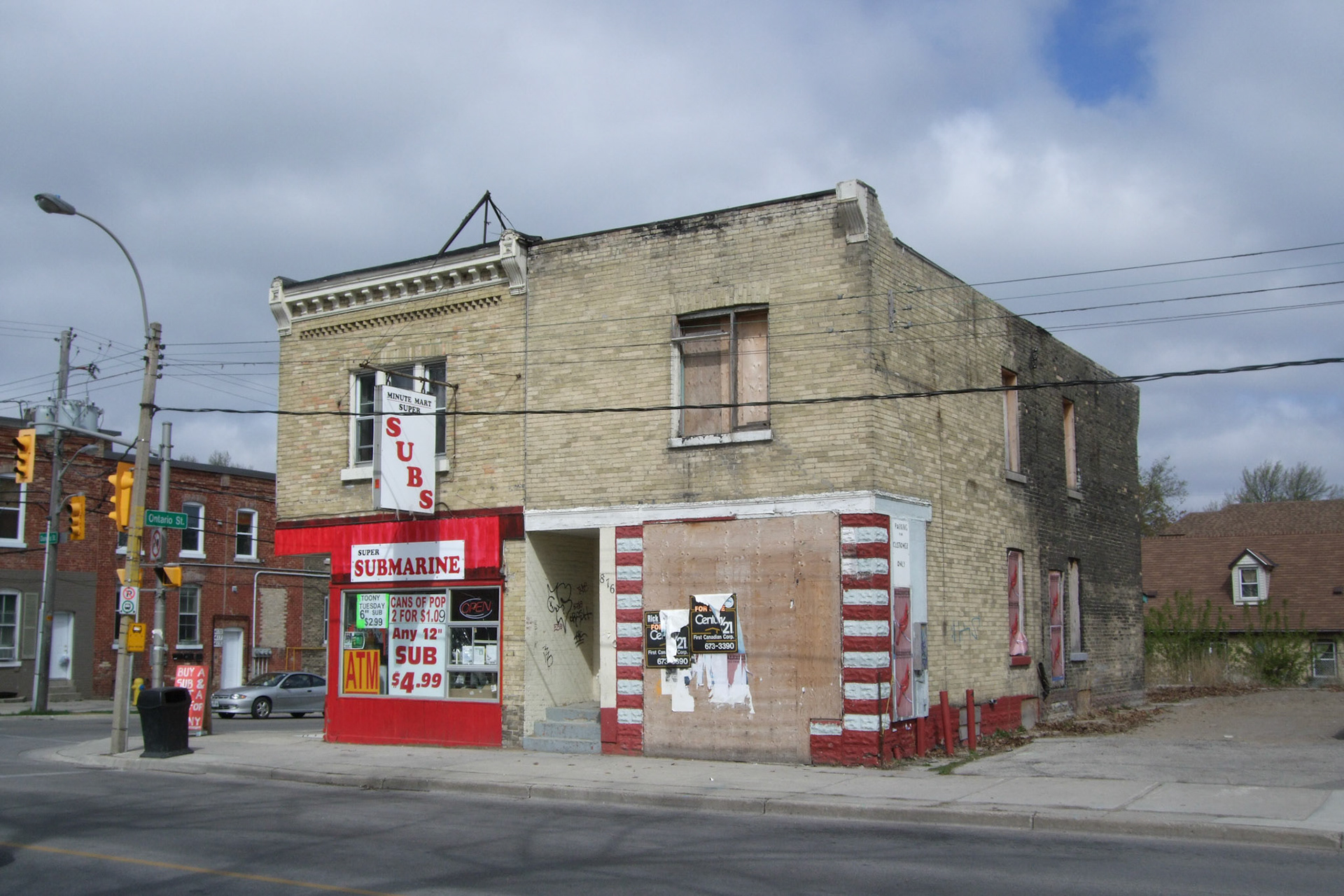 This photo shows the amazing contrast between bright colour and desolation in Old East London