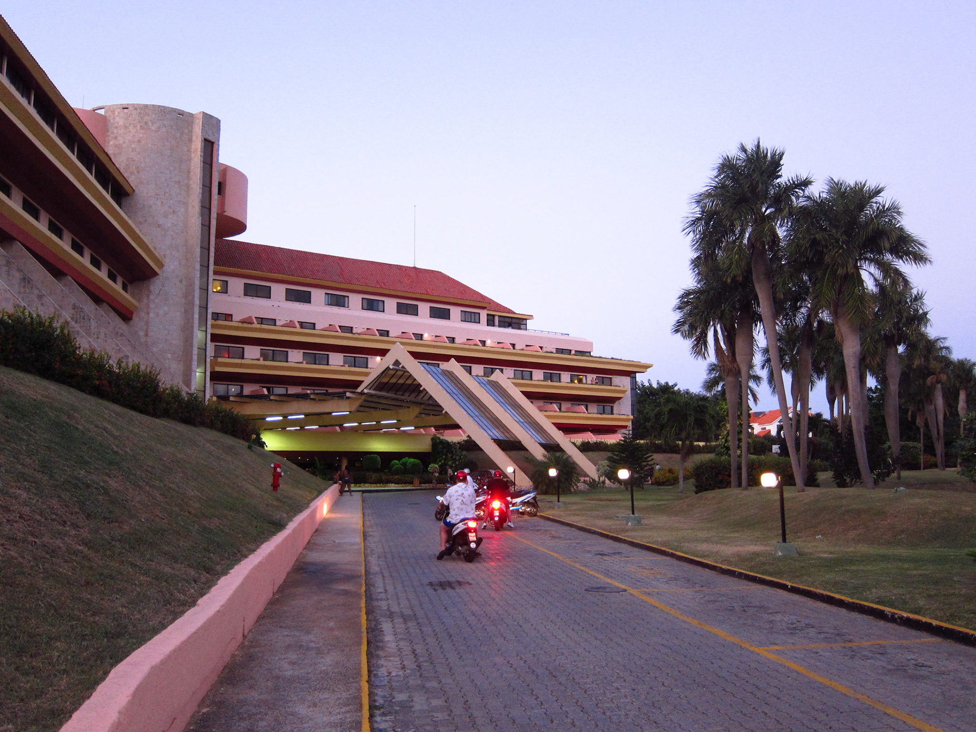 The front entrance to Breezes Bella Costa