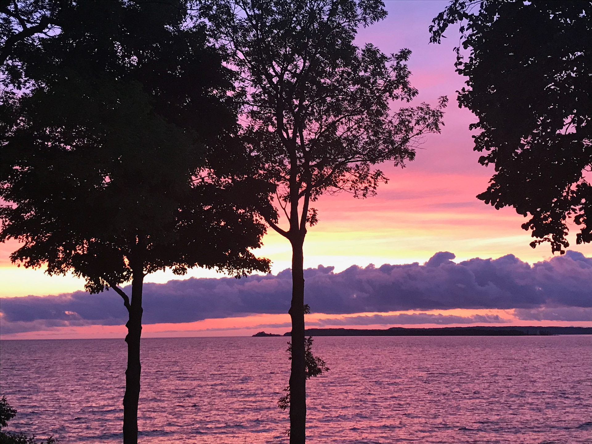 We all need our rest  The sun reminds us as it sets every day... rest gives us the energy to rise again tomorrow.  Goodnight dear ones!