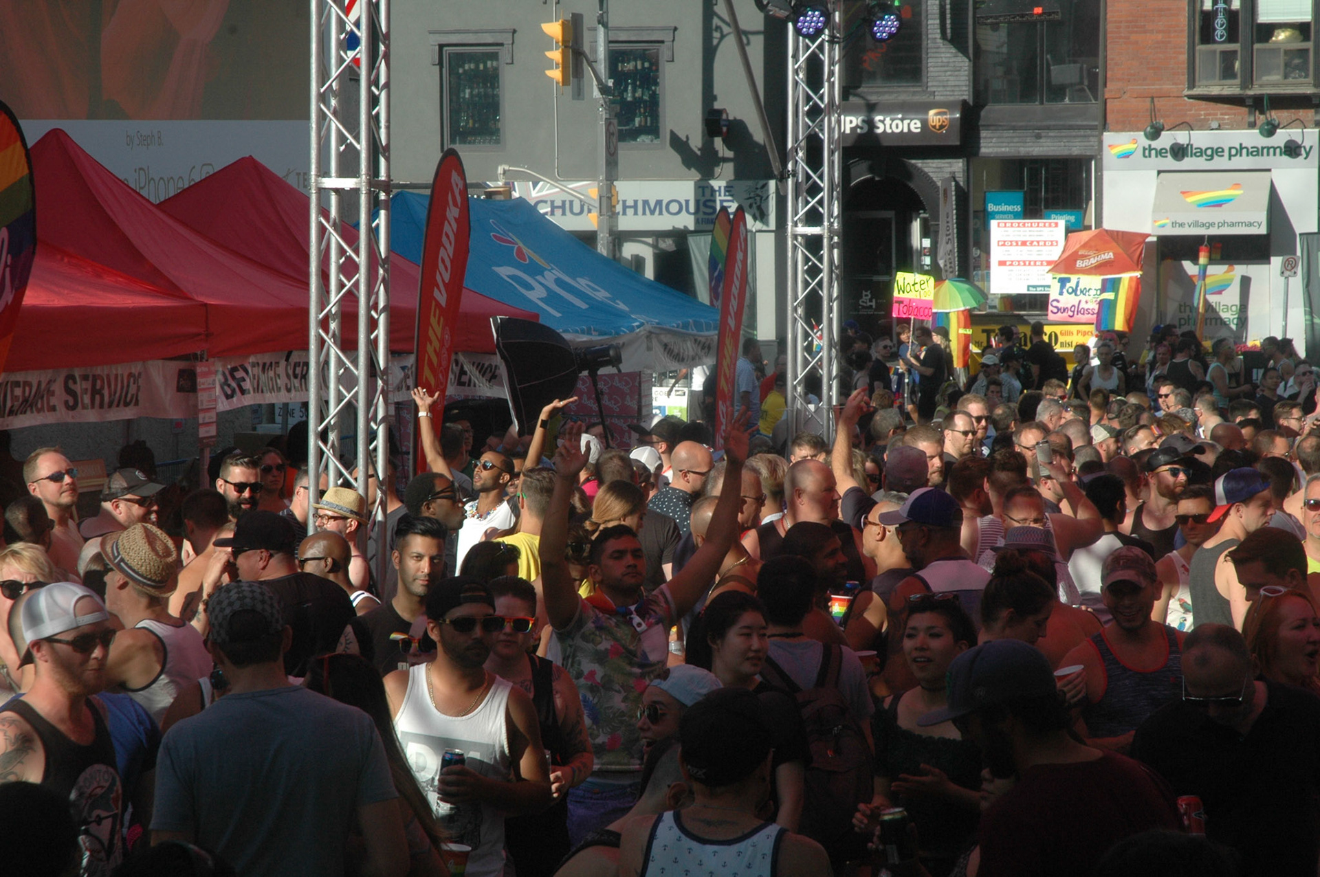 PrideTO_BearGarden_AndrewKaszowski_159