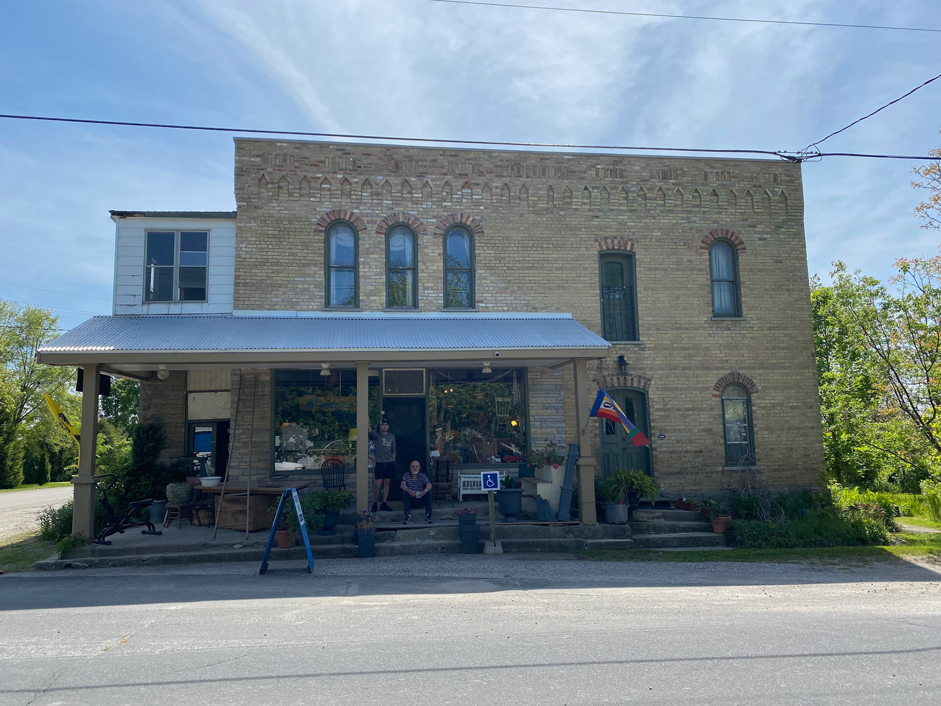 Lumley and Co. B&amp;B - Laurence's antique store and b&amp;B in Iona, visiting Emerson