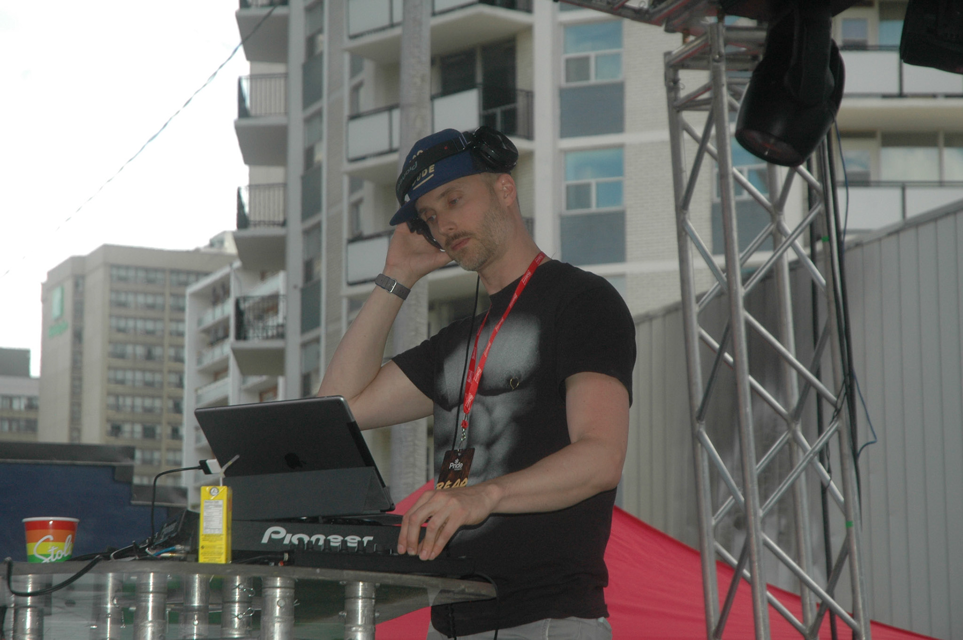 PrideTO_BearGarden_AndrewKaszowski_016