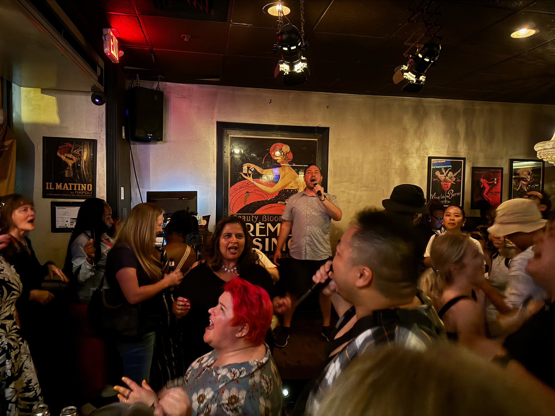 An IABC conference tradition - nothing unites friend familiar and new like karaoke. We took the legendary Brando's Speakeasy by storm!