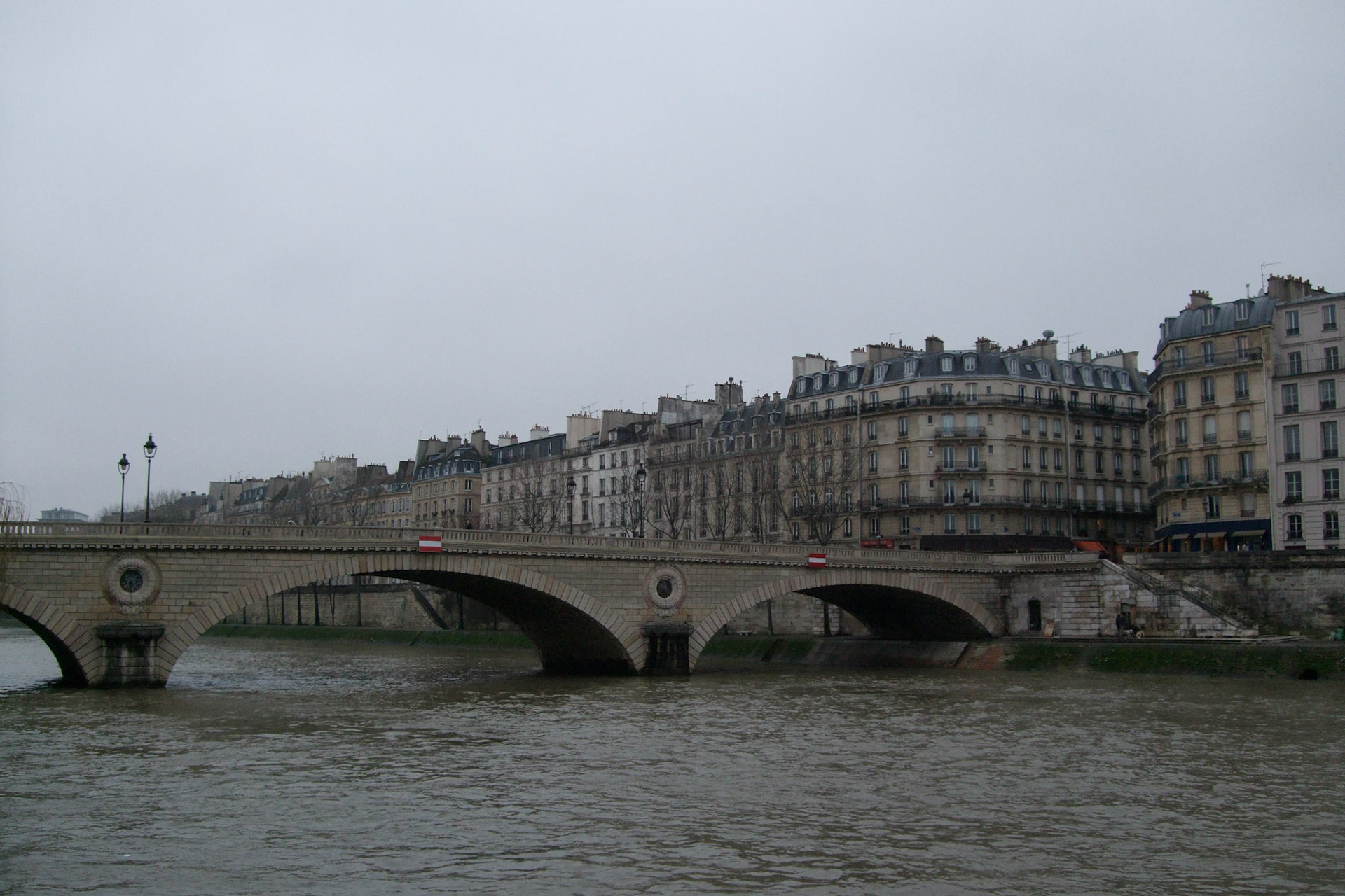 One of the many Ponts along the Seine